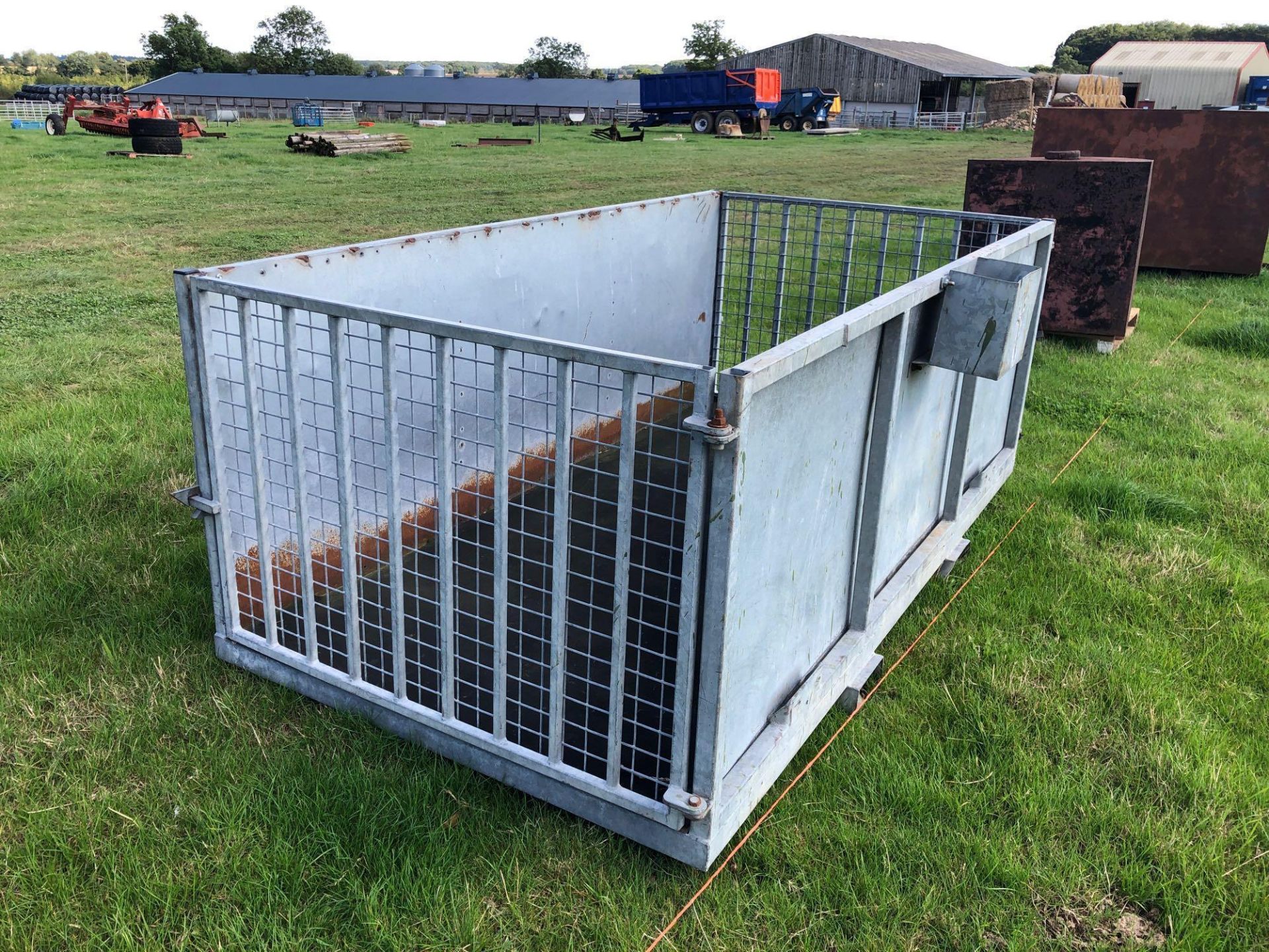 Metal livestock transfer box with pallet tine attachments. - Image 2 of 3