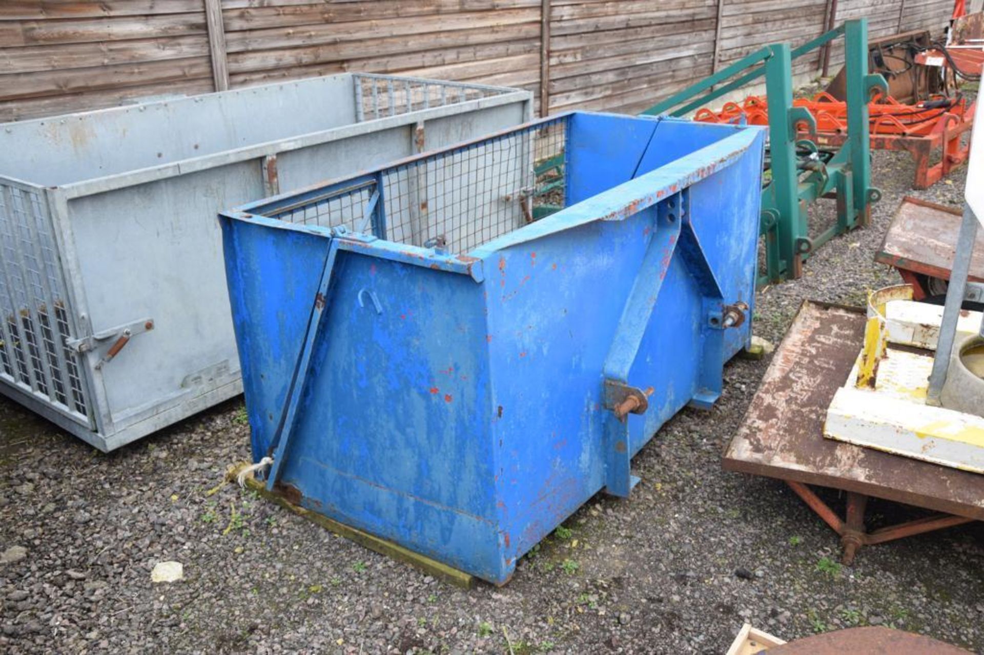 *Metal crate, 3 point linkage attachment. VAT payable on this lot - Image 2 of 3