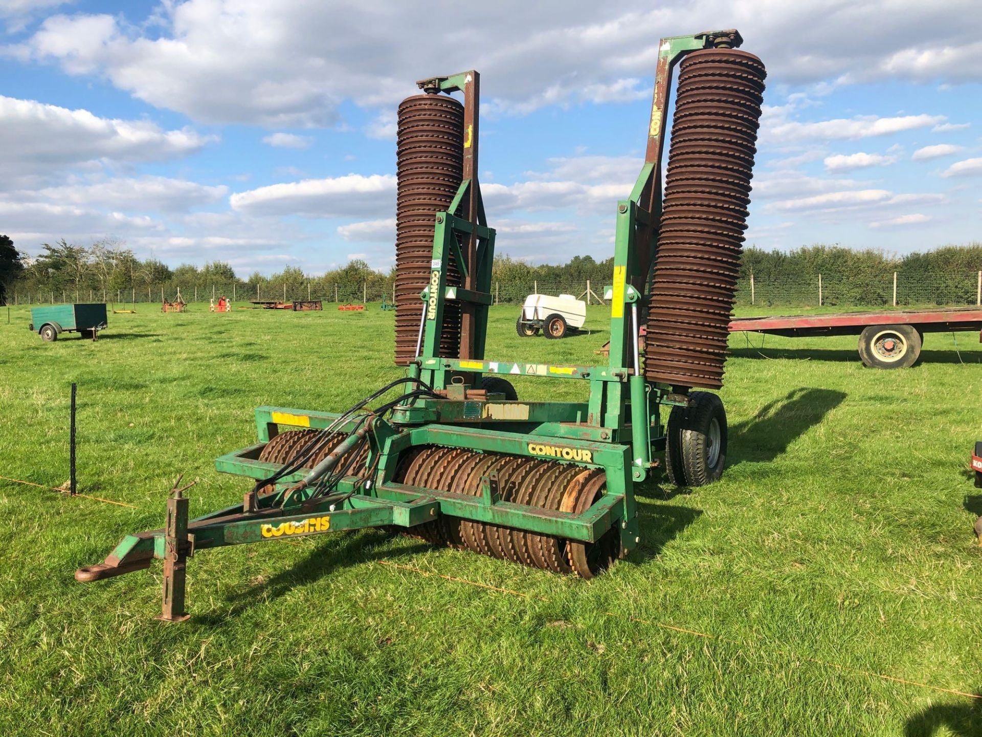 1996 Cousins Contour 7.3m vertical folding Cambridge rolls with breaker rings. Serial No: 281. Model - Image 2 of 4