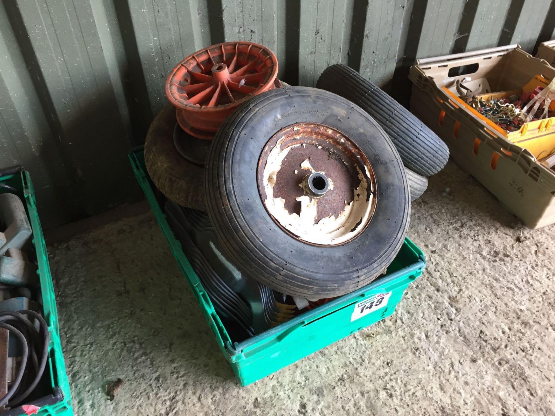 Quantity decoys, miscellaneous wheels and tyres and workshop equipment