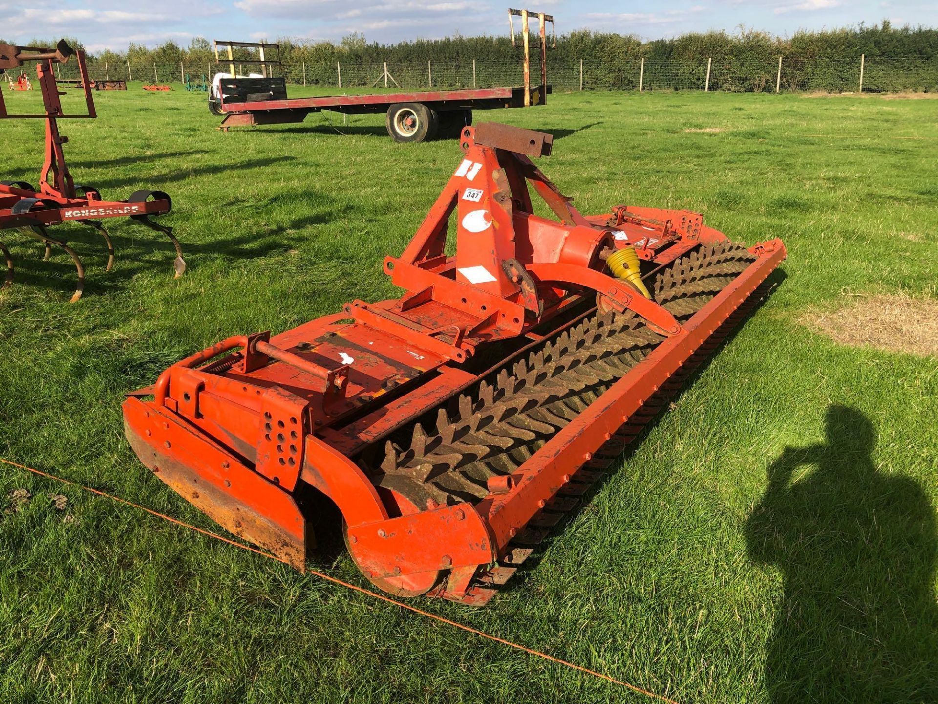 Kuhn HR4001D 4m power harrow with packer roller - Image 2 of 4