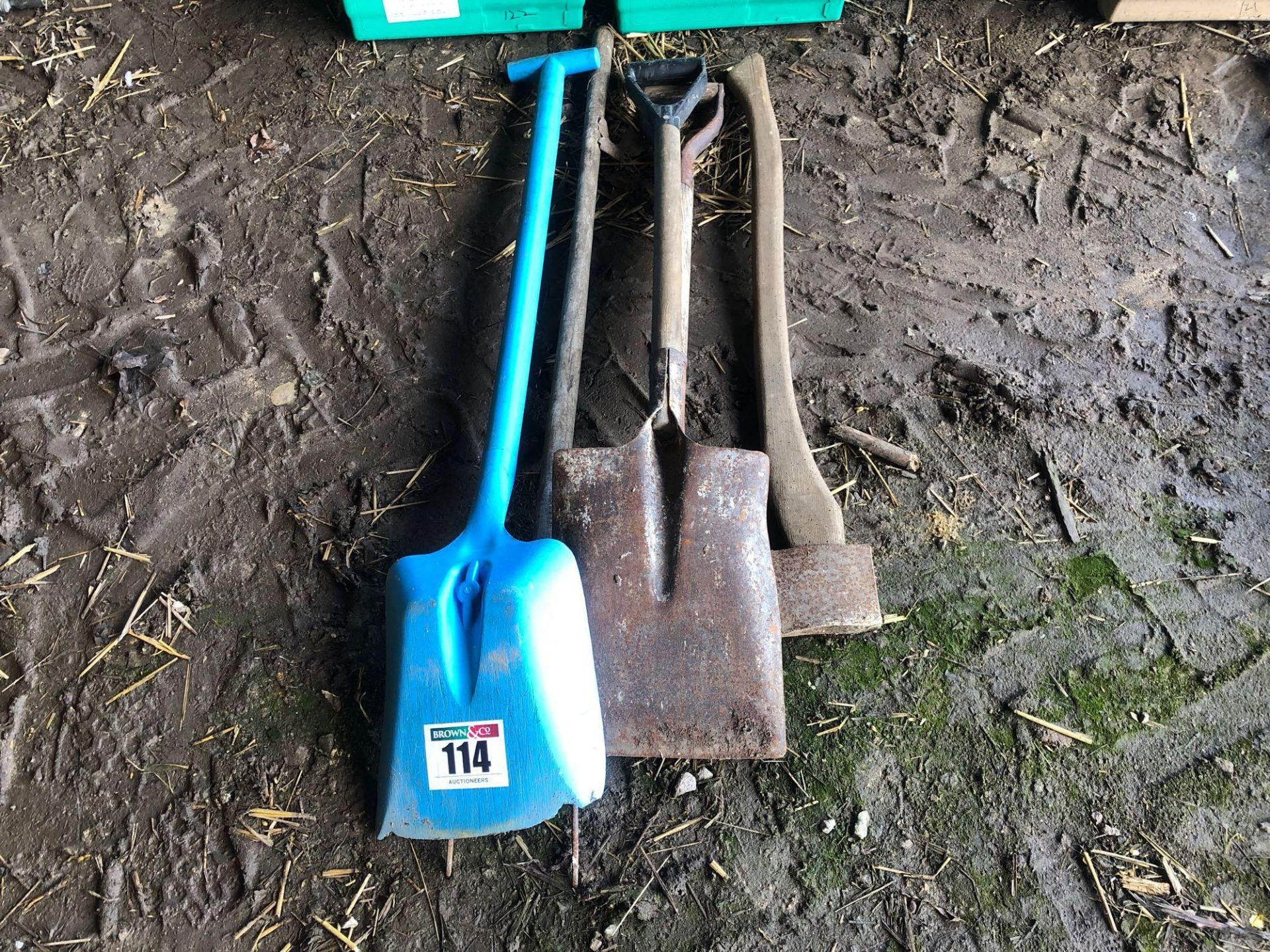 Quantity assorted hand tools and spares