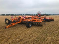 2011 Simba SL700 7m hydraulic folding trailed cultivator c/w Stocks AG Turbo Jet Wizard applicator.