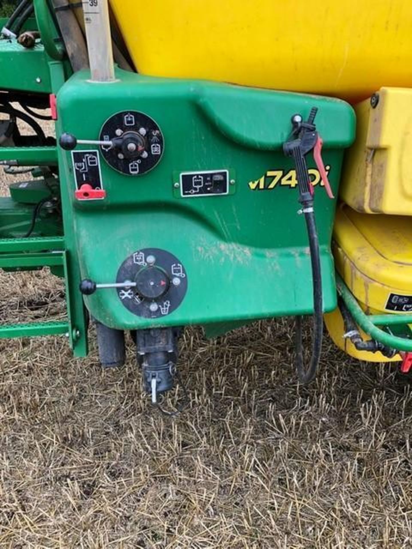 2017 John Deere M740i 24m trailed sprayer, 4000l tank on 520/85R38 wheels and tyres. Hectares: c.12, - Image 14 of 14