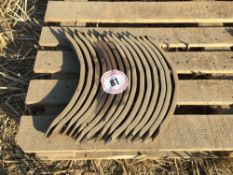 Quantity pigtail cultivator points (15)