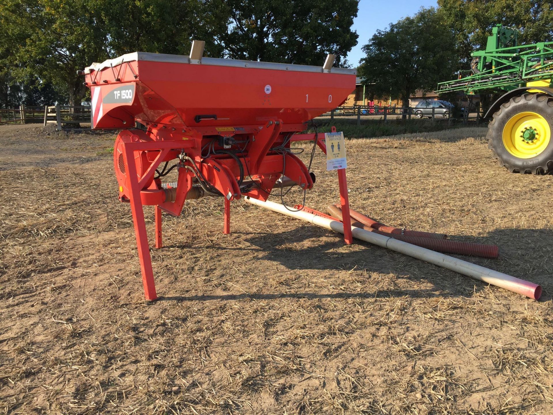 Kuhn TF1500 front hopper with side pipework and S Control box in office - Image 6 of 6