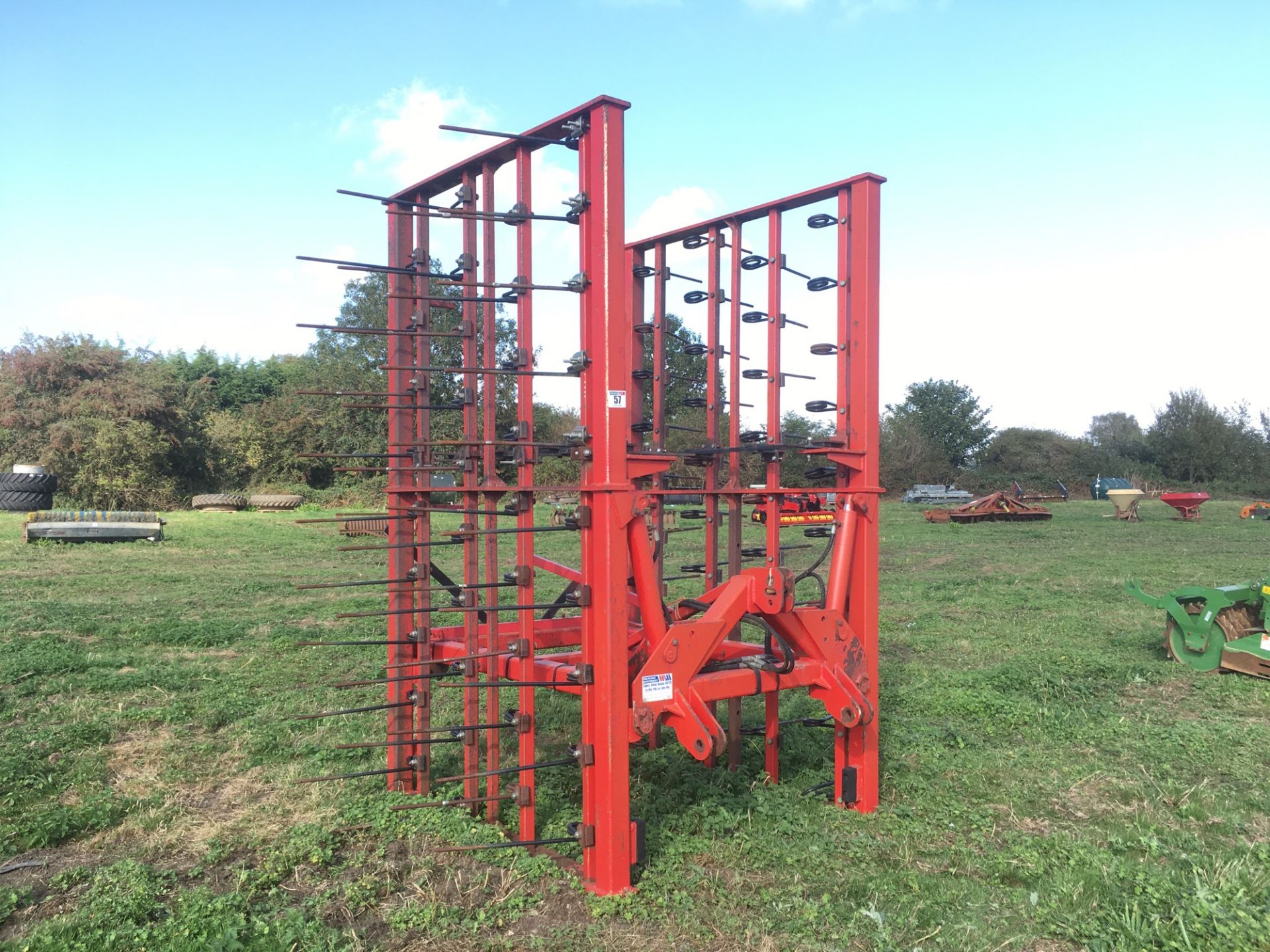 Weaving 6m Stubble Rake.