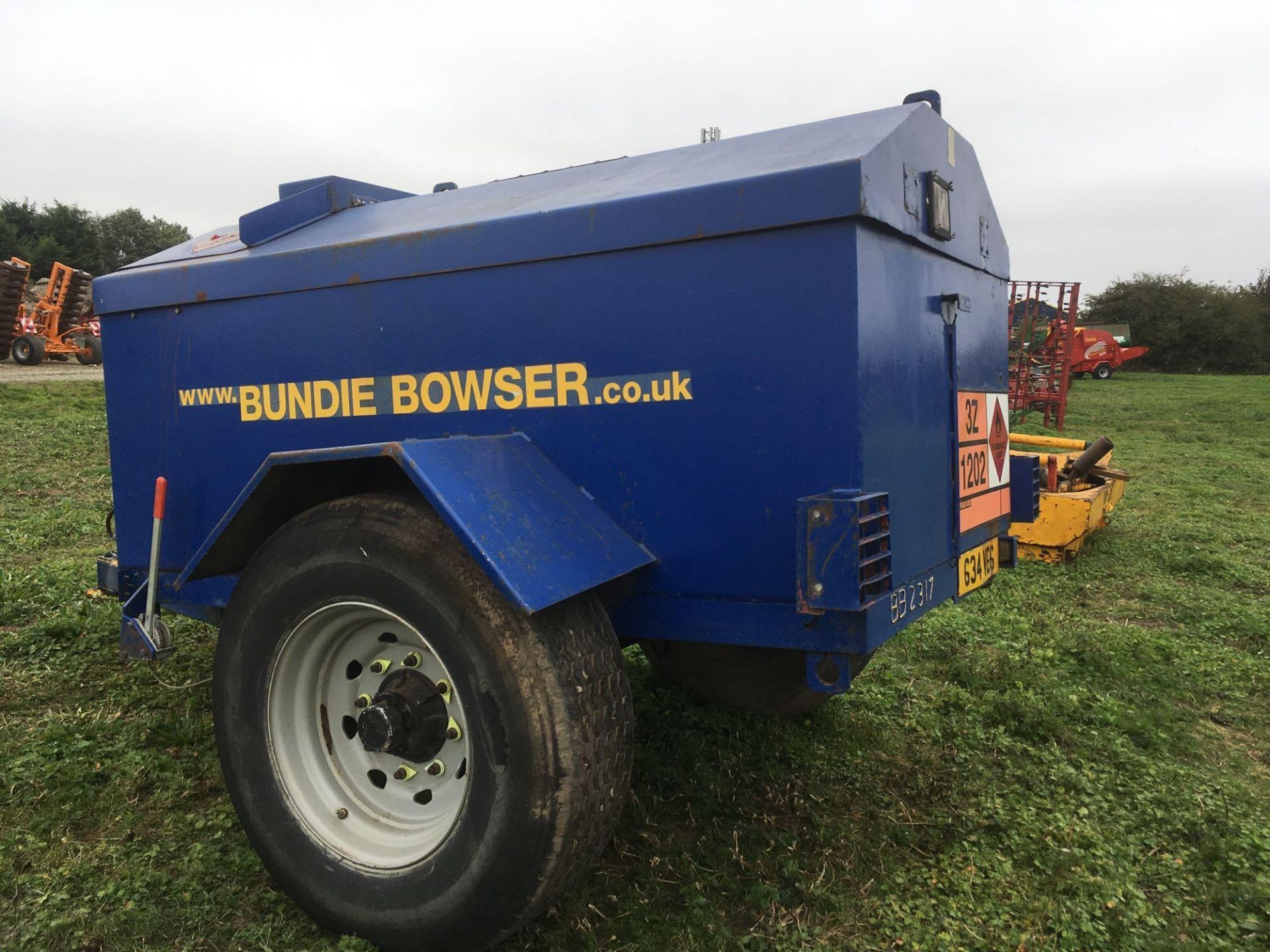 2004 Bundie Bowser, electrical pump, hydraulic brakes, 2250L - Image 8 of 10