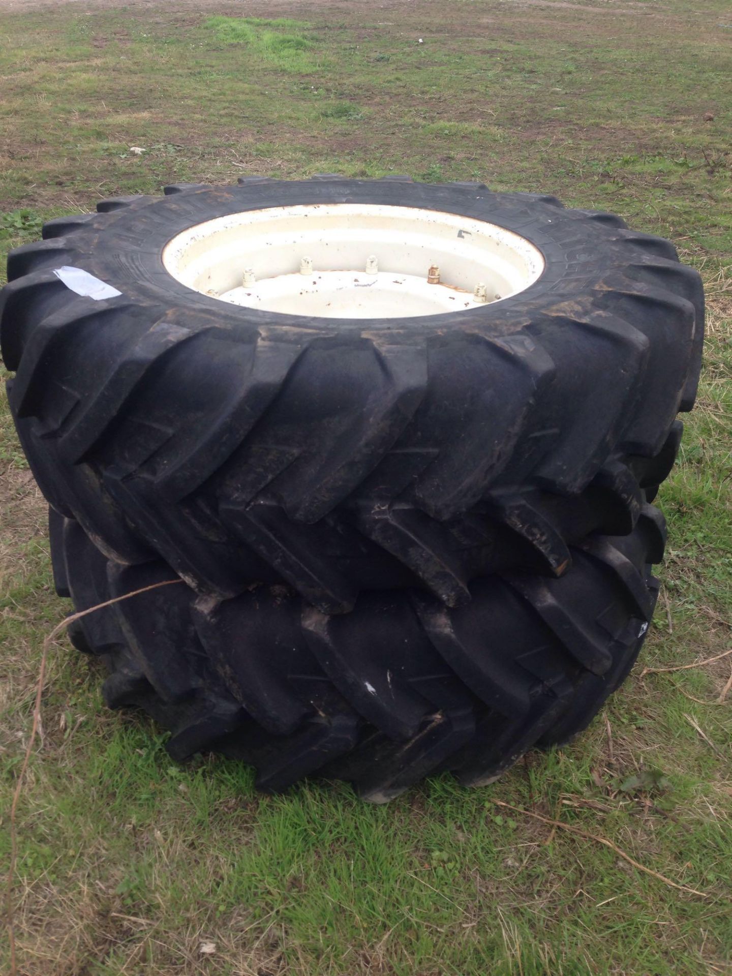 16.9 R28 Michelin wheels for New Holland Case IH - Image 3 of 4