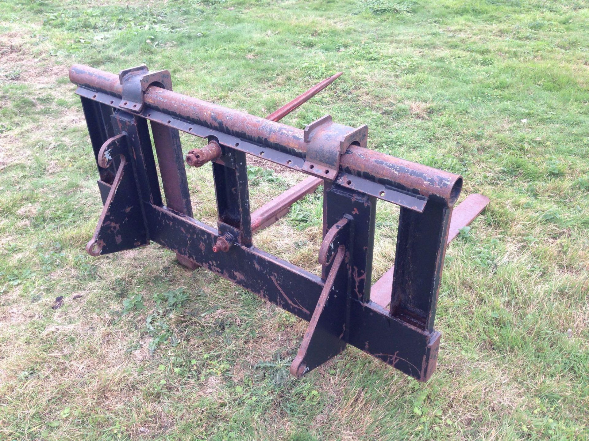 Pallet tines/bale spike for Massey Ferguson loader. NO VAT. - Image 3 of 4