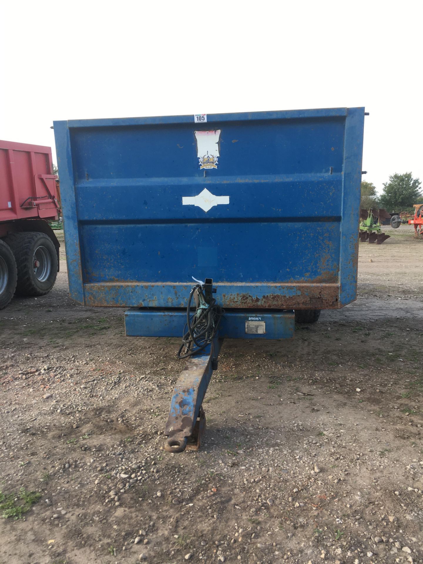 1987 Marston 8 tonne grain trailer c/w manual rear door, grain chute - Image 2 of 6