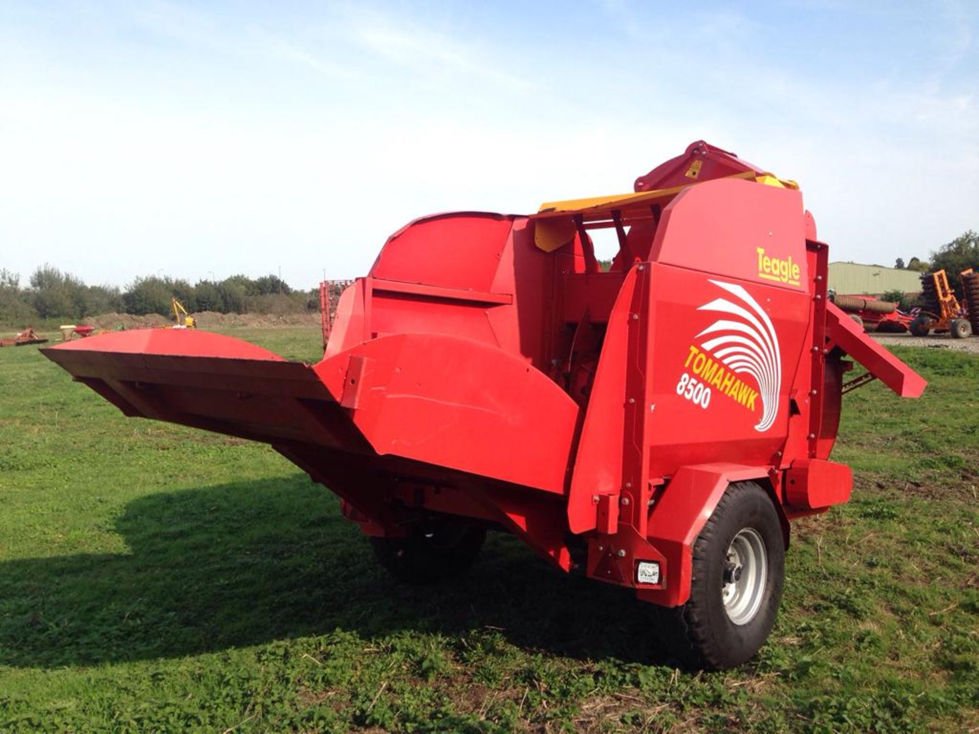 2018 Teagle Tomahawk 8500 straw chopper/feeder c/w swivel discharge spout - Image 5 of 5