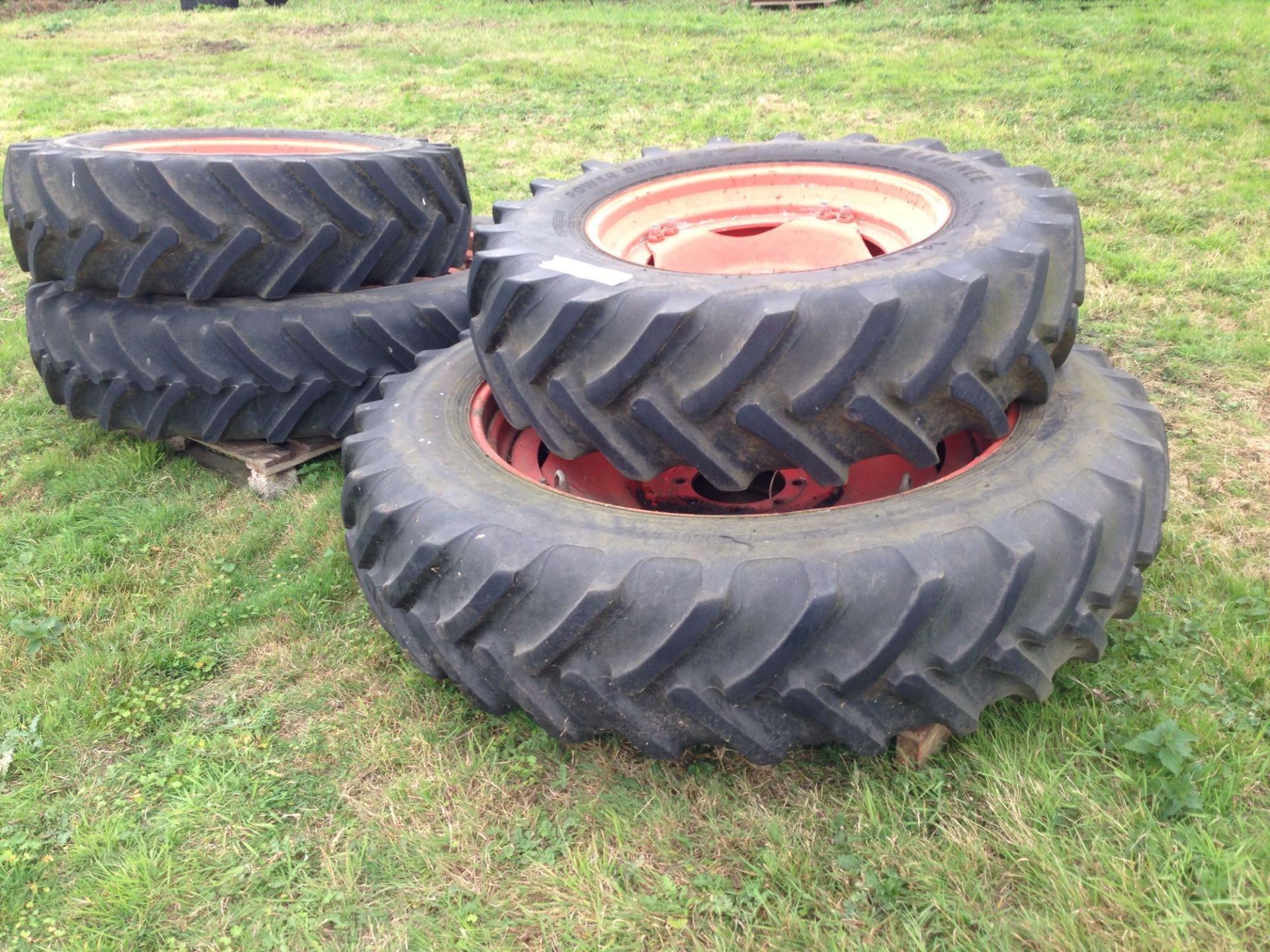 1 set row crop wheels for Class tractor. 14.9 R30 & 14.9 R46. - Image 2 of 5