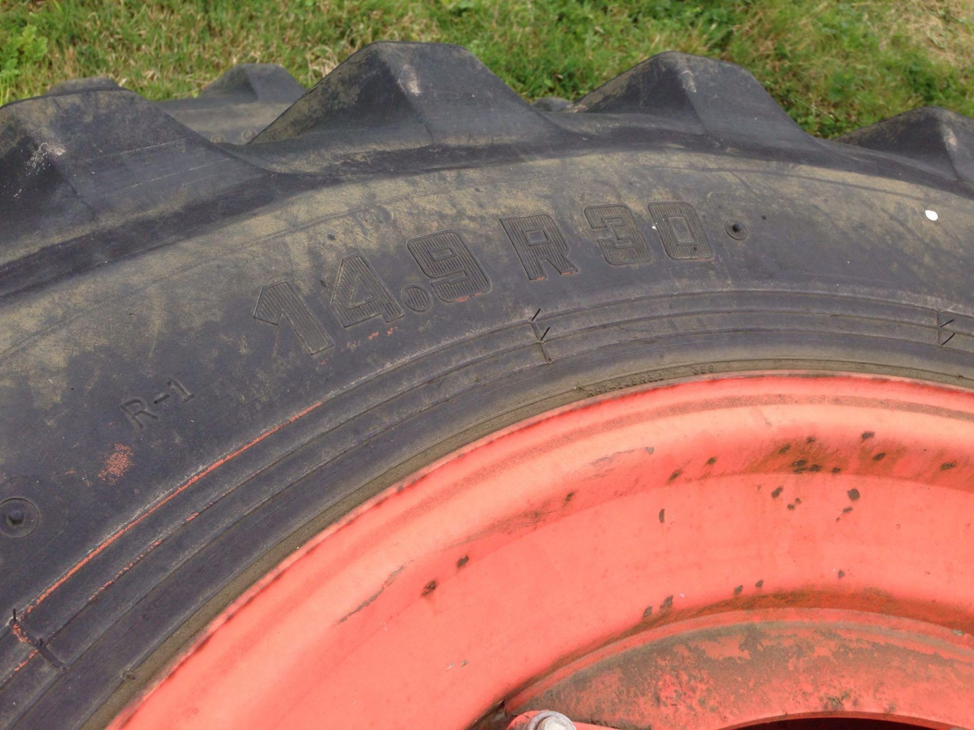 1 set row crop wheels for Class tractor. 14.9 R30 & 14.9 R46. - Image 4 of 5