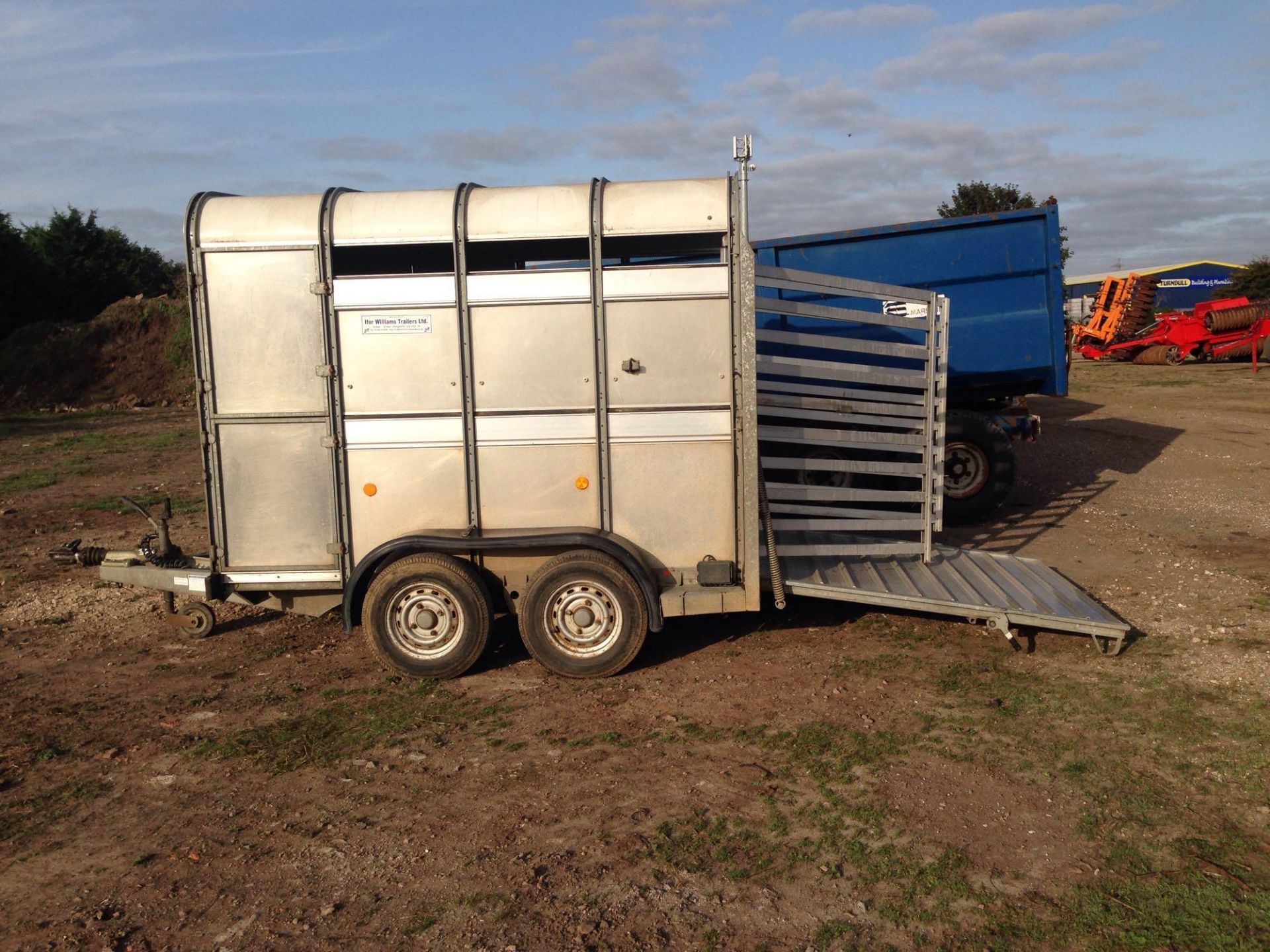 Ifor Williams TA5G-8 twin axle livestock trailer, sprung tailgate. Complete with spare wheel. - Image 2 of 4