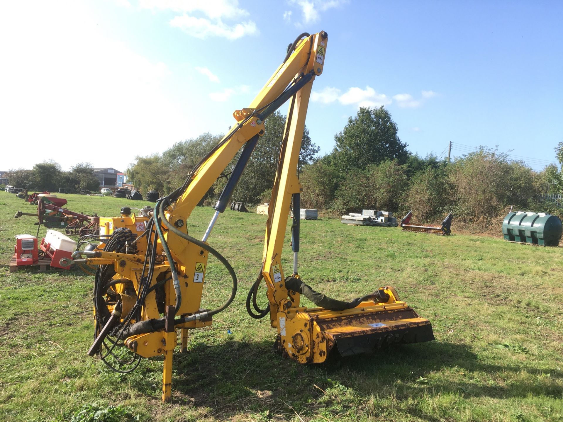 Bomford B608 hedge cutter model 9018485. NO VAT. - Image 2 of 2