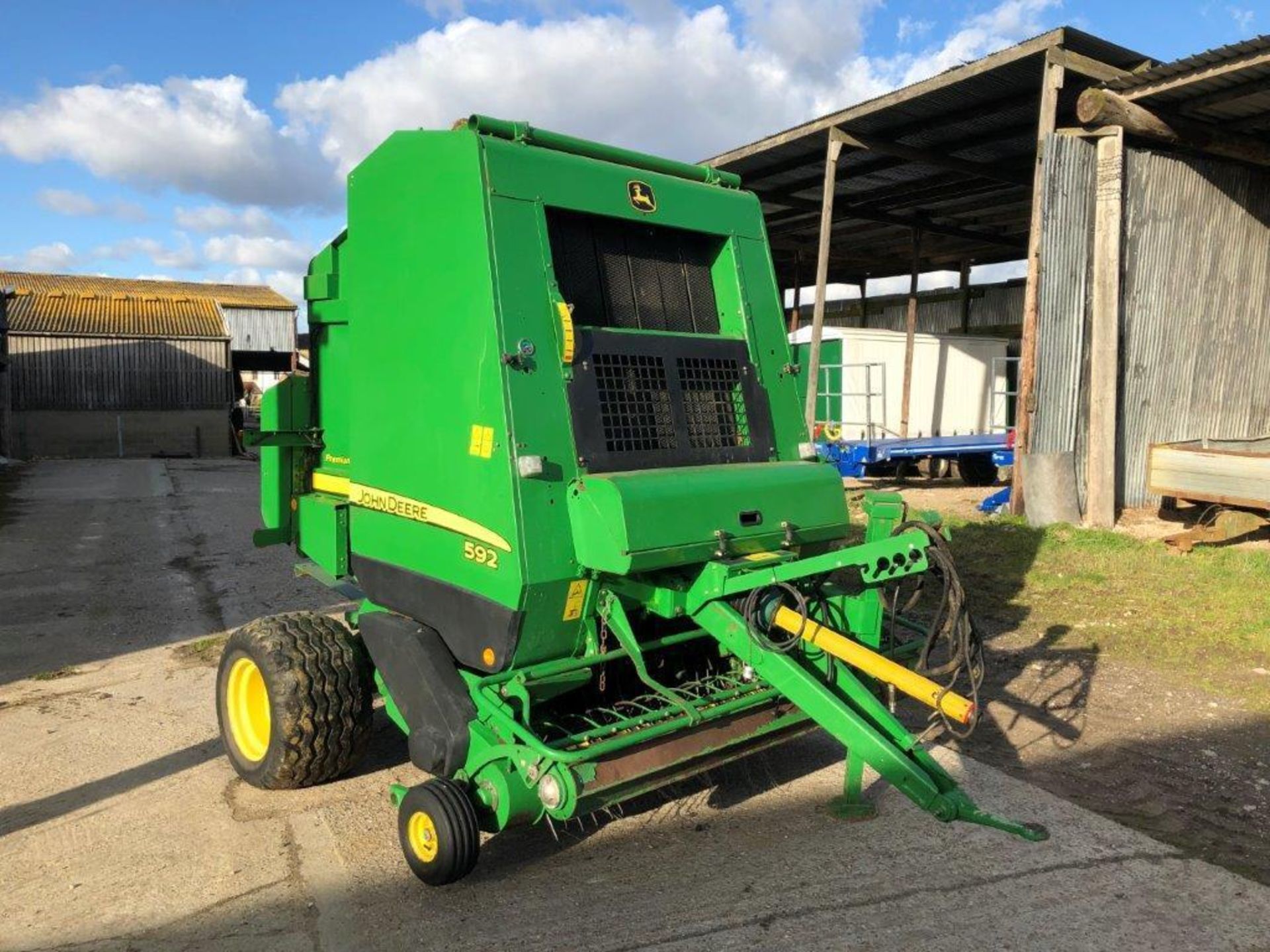 John Deere 592 Round Baler (07)