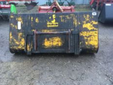 Sanderson grain bucket with Manitou fittings