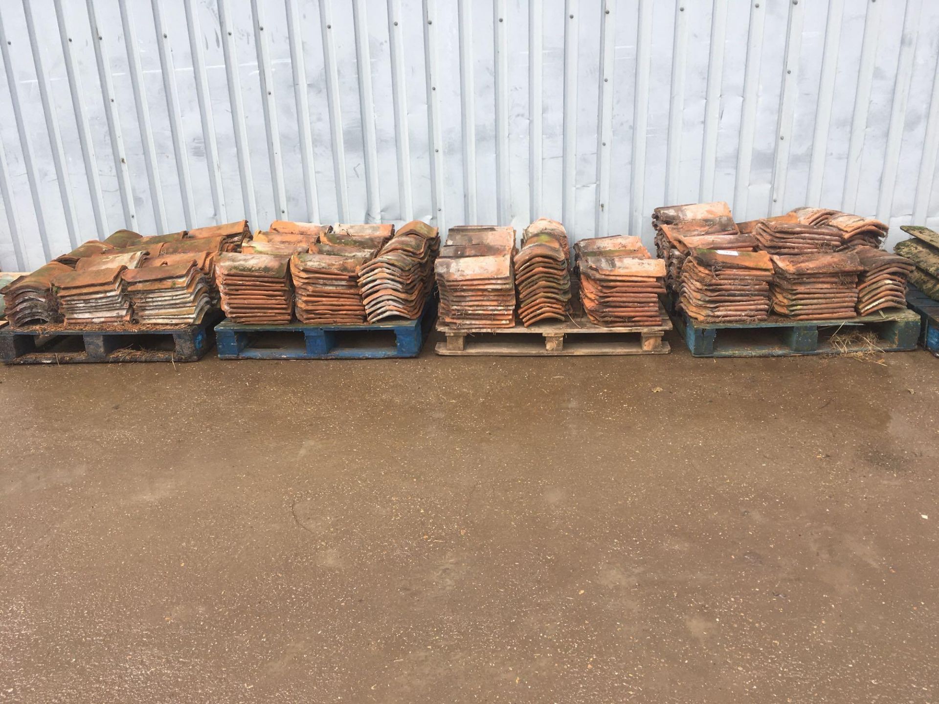 4 pallets of pantiles - Image 2 of 2