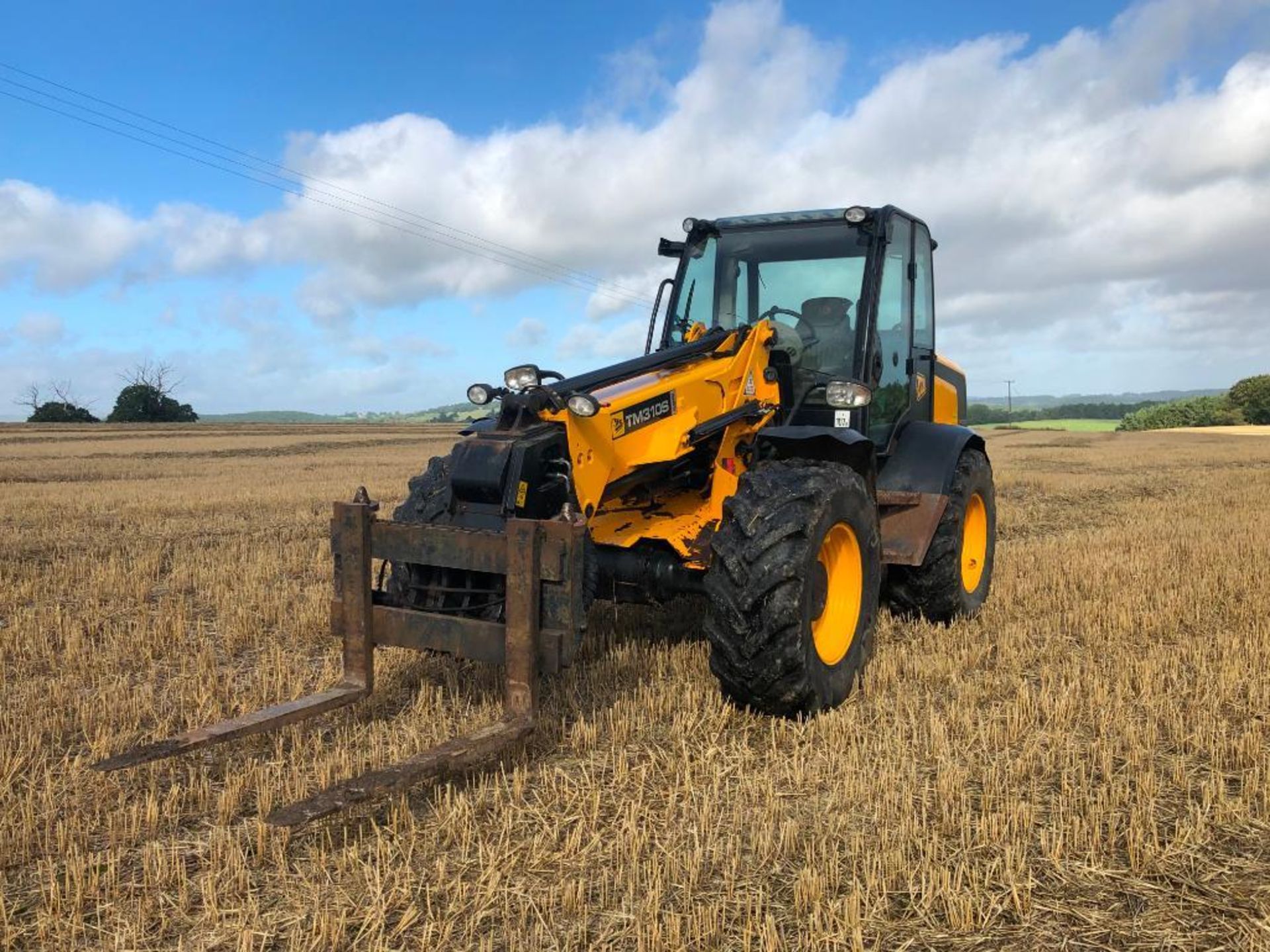 2010 JCB TM310S Agri pivot steer materials handler on 460/70R42 wheels and tyres with pallet tines, - Image 15 of 15