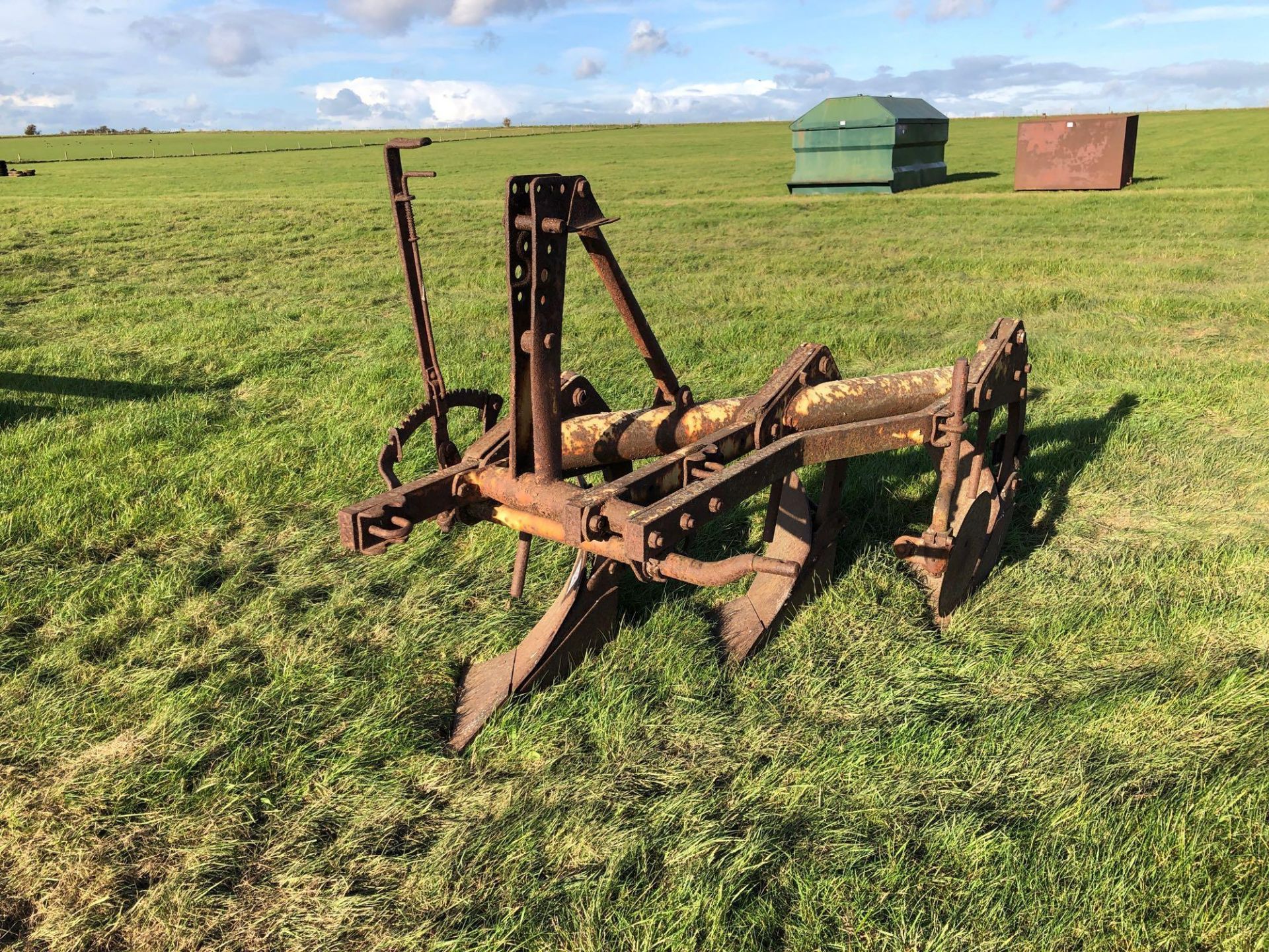 Bamford MD621 3 furrow vintage linkage mounted plough. Serial No: MP25538 - Image 2 of 2