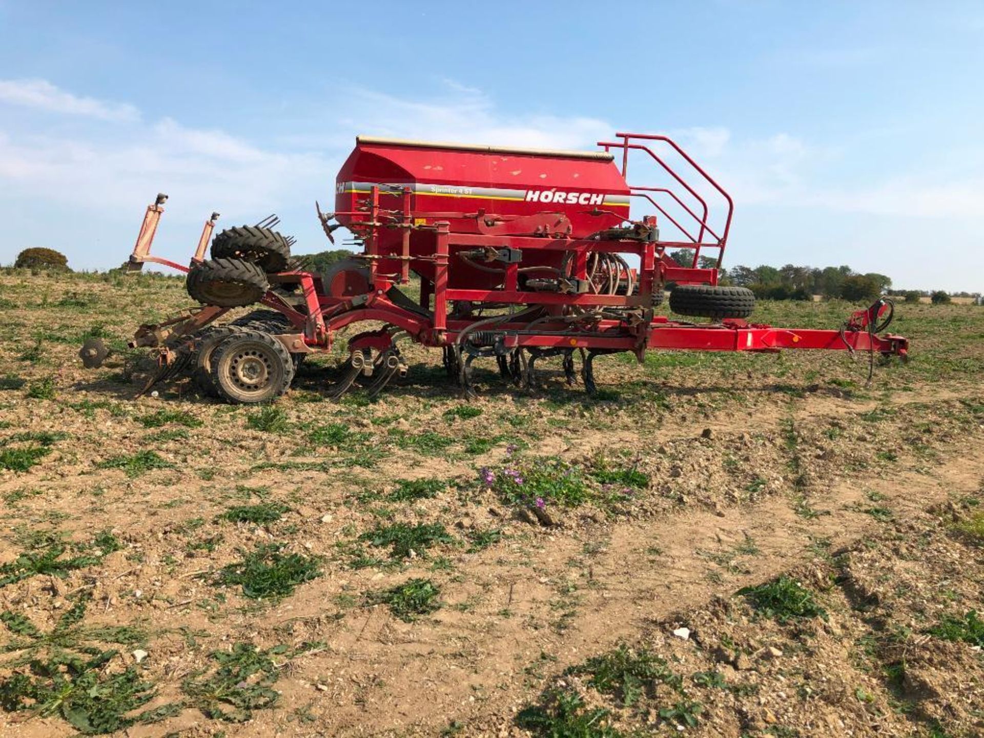 2012 Horsch 4ST Sprinter 4m hydraulic folding trailed drill with rear tyre packer and harrows. Seria - Image 9 of 13