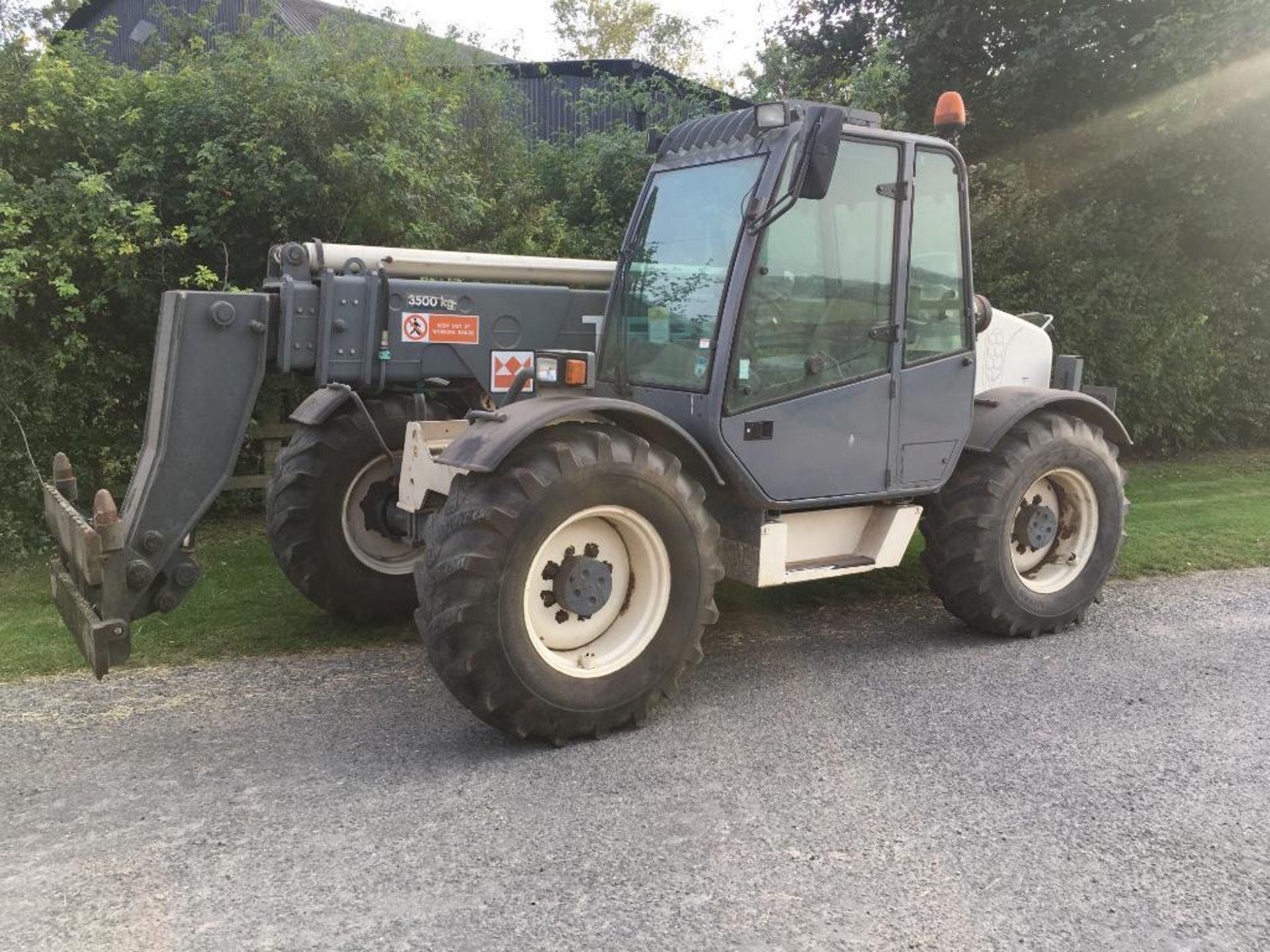 2000 Terex Agri lift 359 materials handler with pin and cone headstock, rear pick up hitch on 15.5/8 - Image 4 of 7
