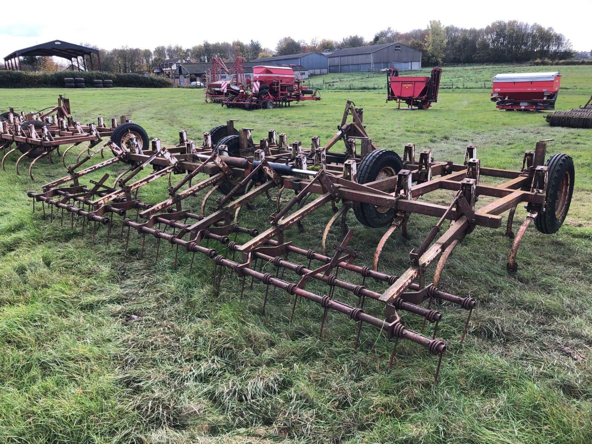 Reco Wilrich 14ft hydraulic folding cultivator with trailing harrow. Model No: WIL-RICH 9FCW-3PT. Se - Image 3 of 3