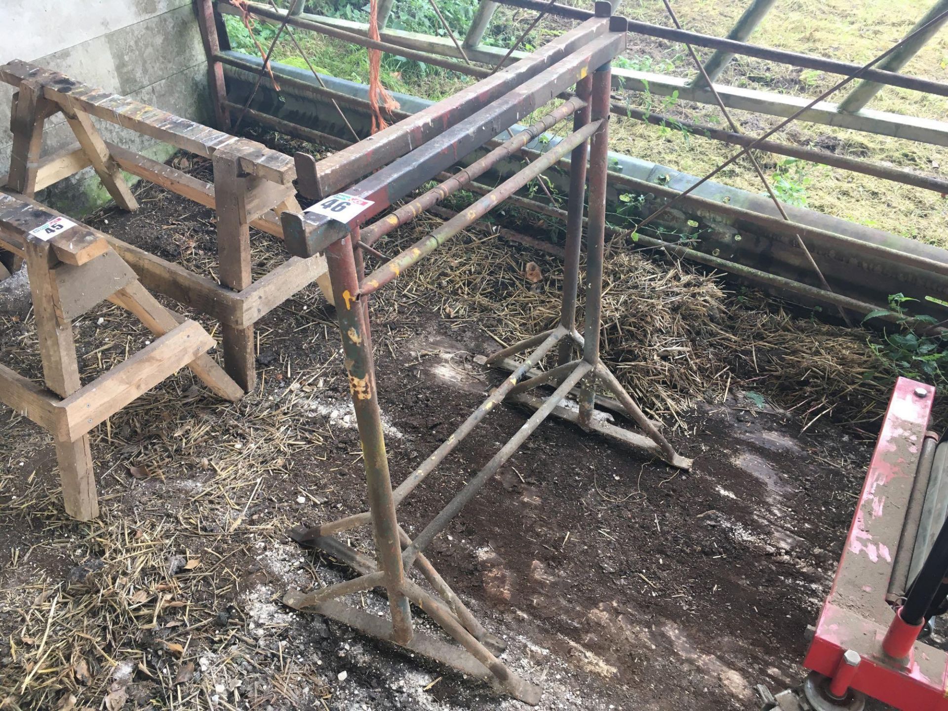 Pair metal trestles