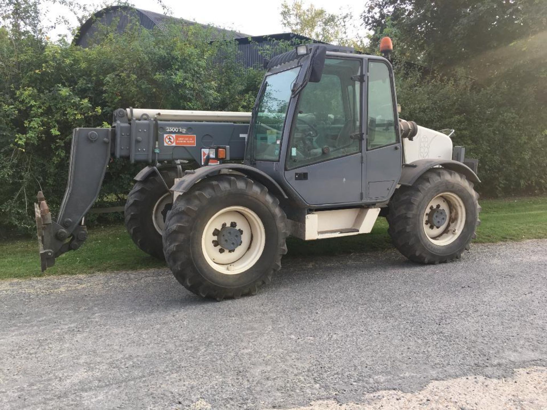 2000 Terex Agri lift 359 materials handler with pin and cone headstock, rear pick up hitch on 15.5/8 - Image 3 of 7