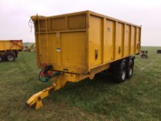 1984 Gull 16t twin axle grain trailer with hydraulic and air brakes, manual tailgate and grain chute