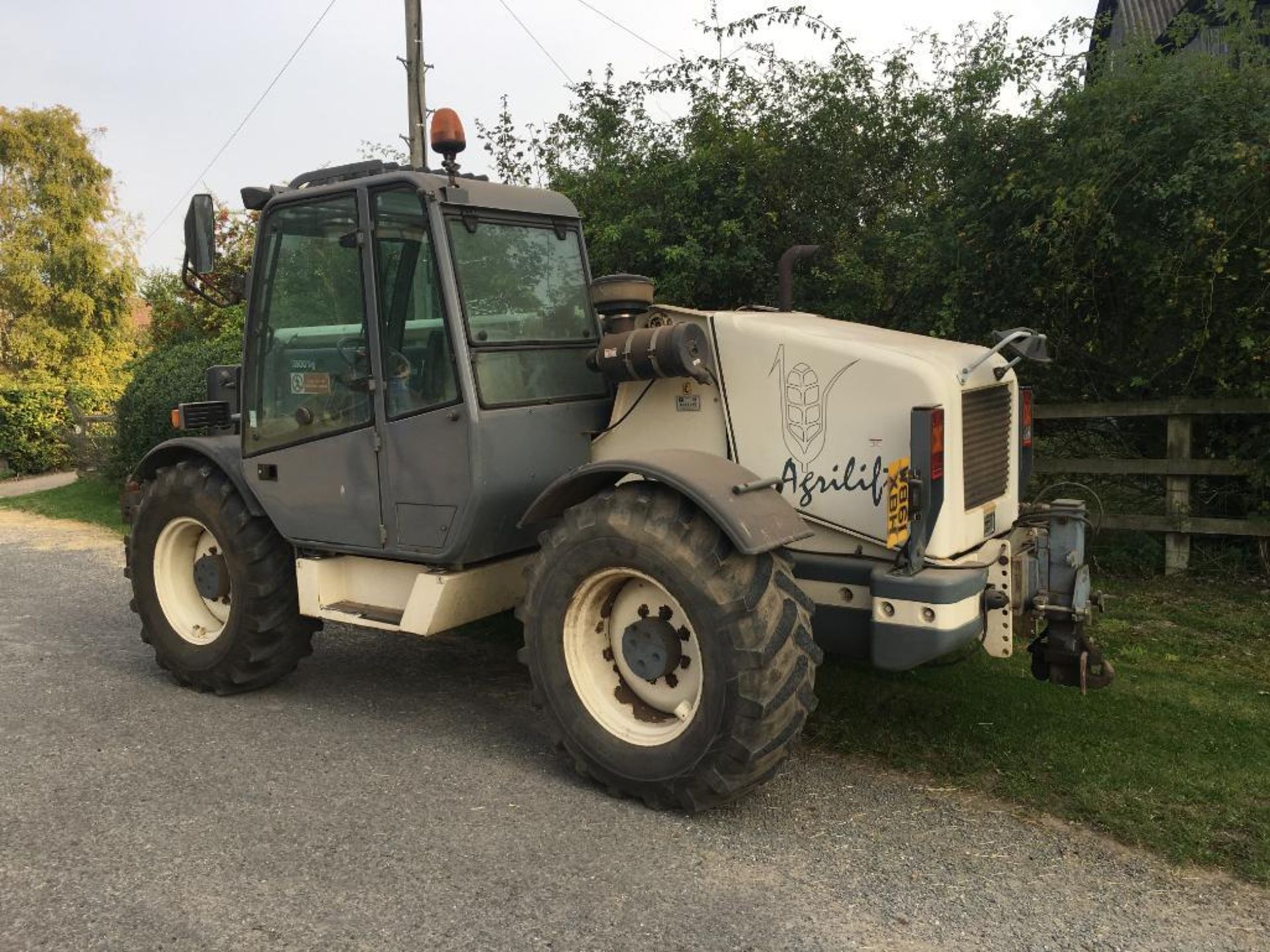 2000 Terex Agri lift 359 materials handler with pin and cone headstock, rear pick up hitch on 15.5/8 - Image 5 of 7