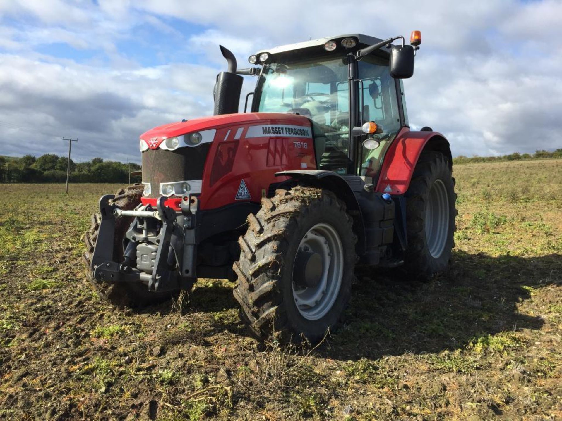 2015 Massey Ferguson 7618 Dyna VT 50Kph 4WD tractor with front linkage, front and cab suspension, 4 - Image 25 of 31