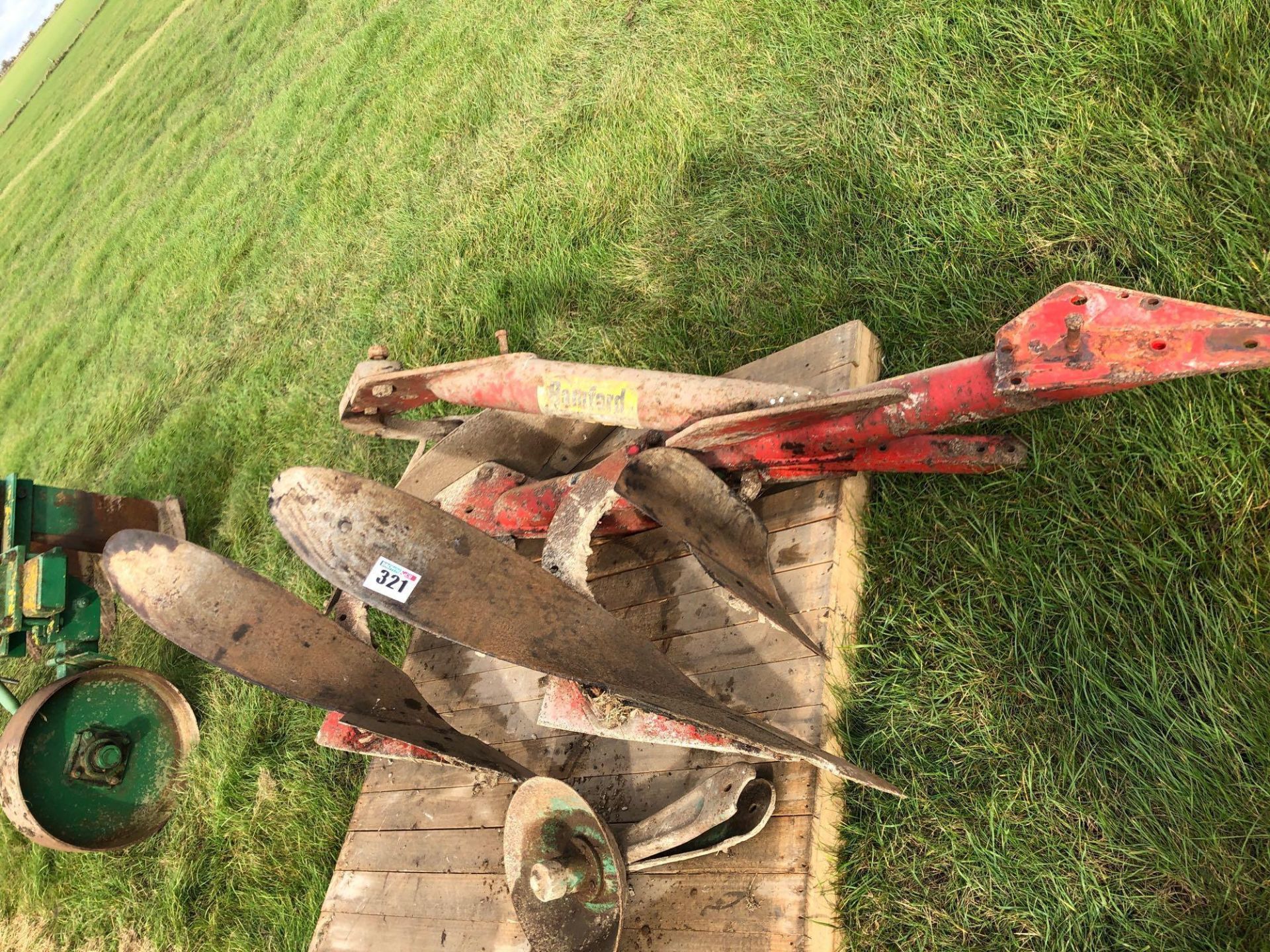 Kverneland conventional plough for spares - Image 2 of 2