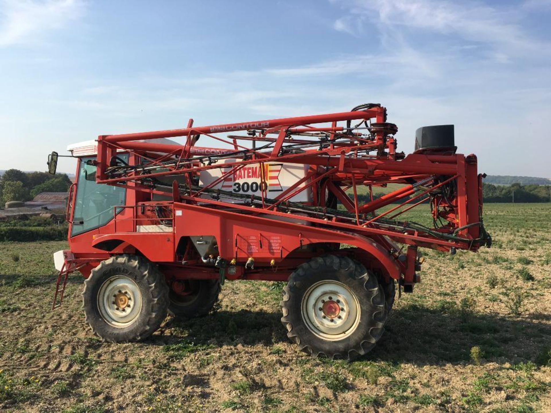 2005 Bateman RB25 24m self-propelled sprayer with 3000L tank, VG booms, triple nozzle bodies on 380/ - Image 5 of 16