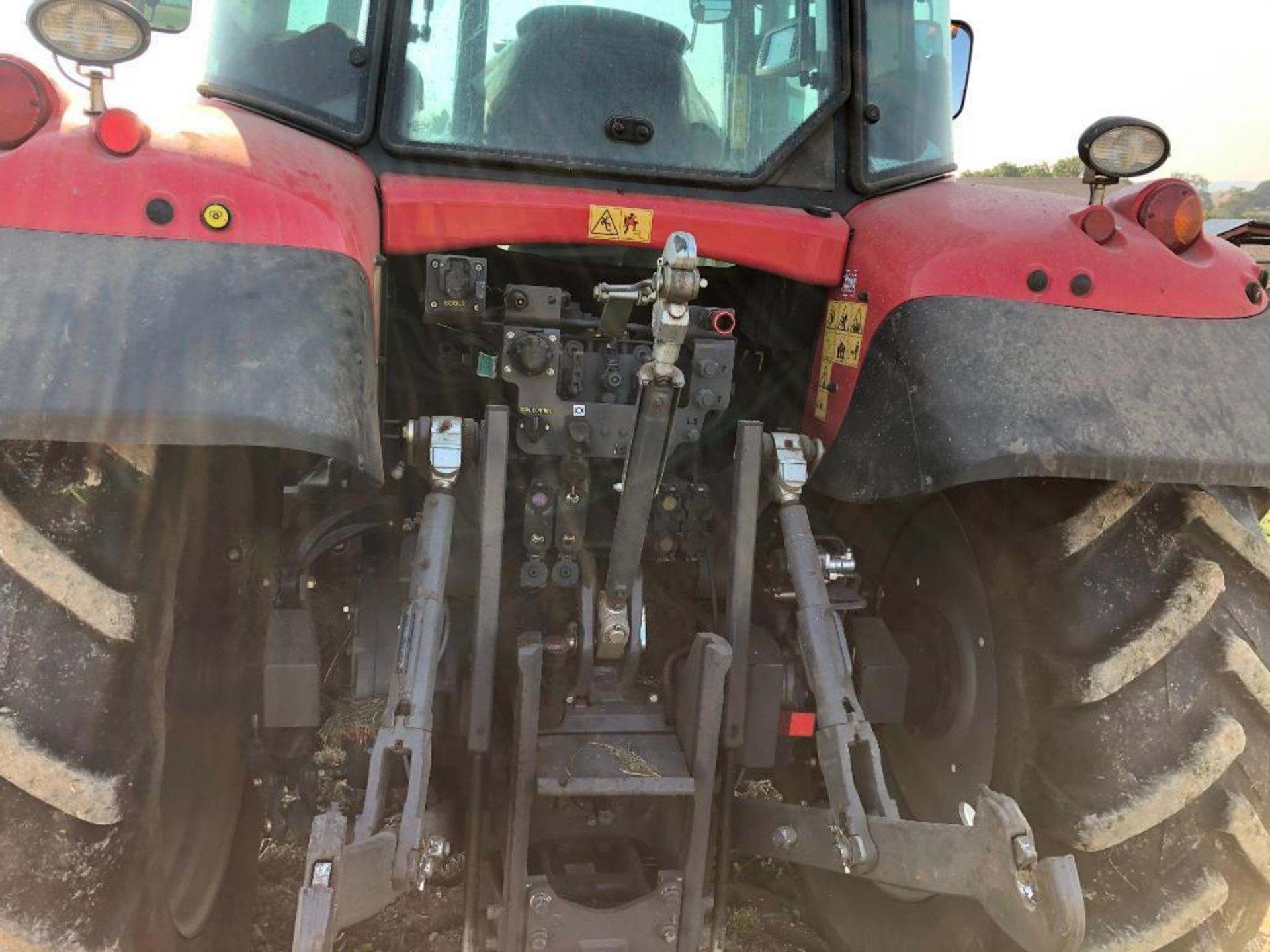 2015 Massey Ferguson 7618 Dyna VT 50Kph 4WD tractor with front linkage, front and cab suspension, 4 - Image 10 of 31