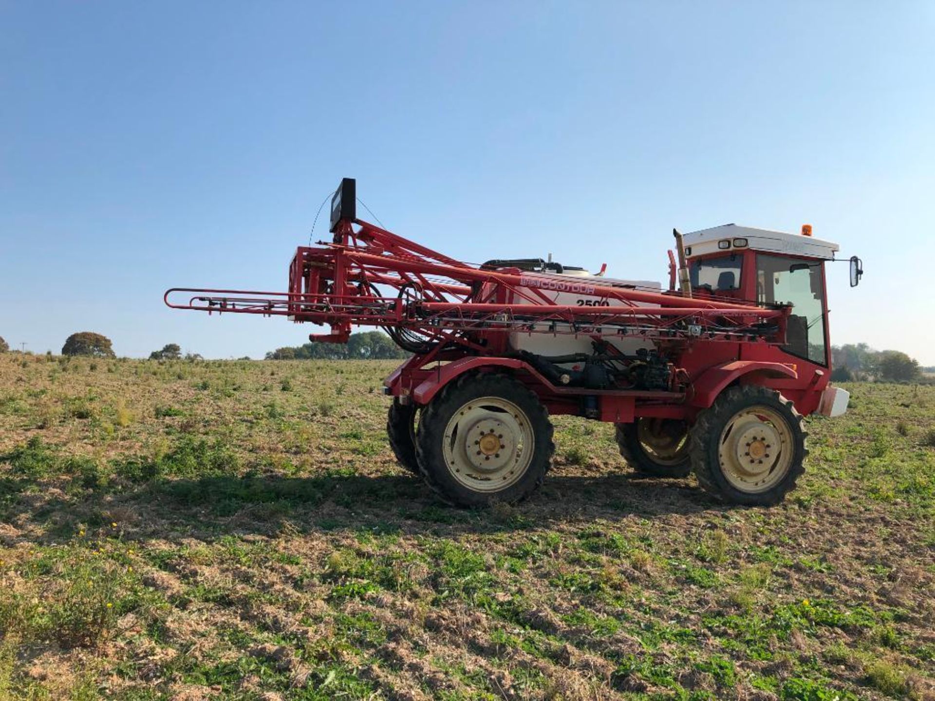 2000 Bateman RB15 24m self-propelled sprayer with 2500L tank, contour booms on 320/85R36 wheels and - Image 21 of 21