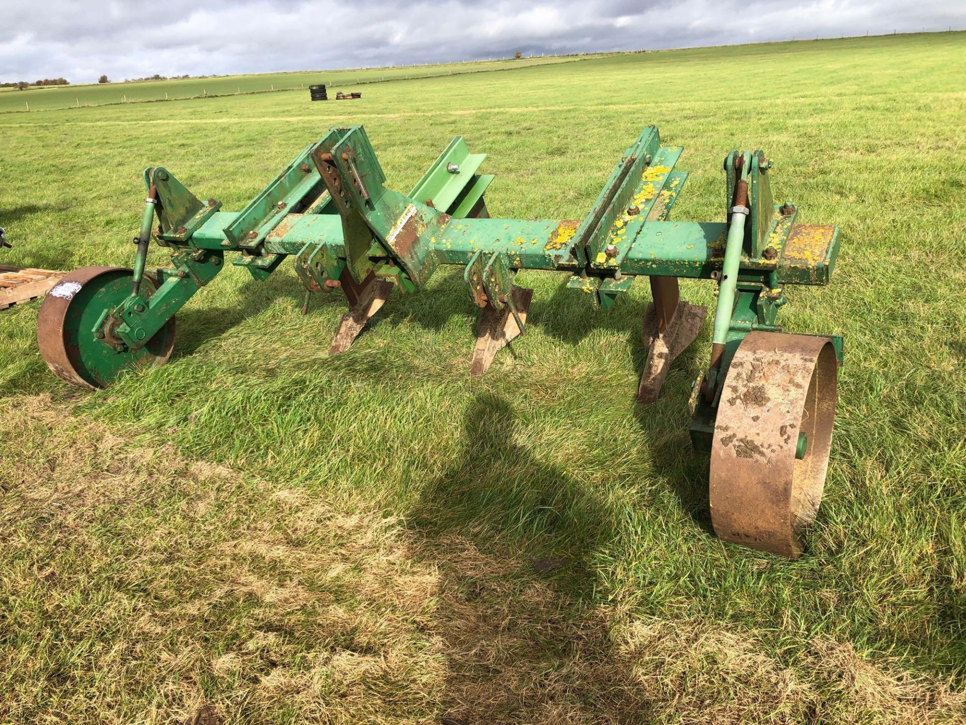 Cousins triple leg linkage mounted sub soiler with depth wheels - Image 2 of 3