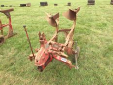 International Huard 2F reversible plough with bar points