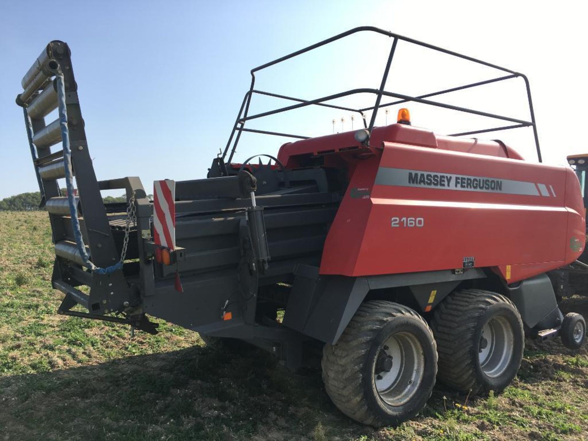 2008 Massey Ferguson MF2160 Big Baler twin axle with air and hydraulic brakes, 70x120 bale size. Ser - Image 28 of 32
