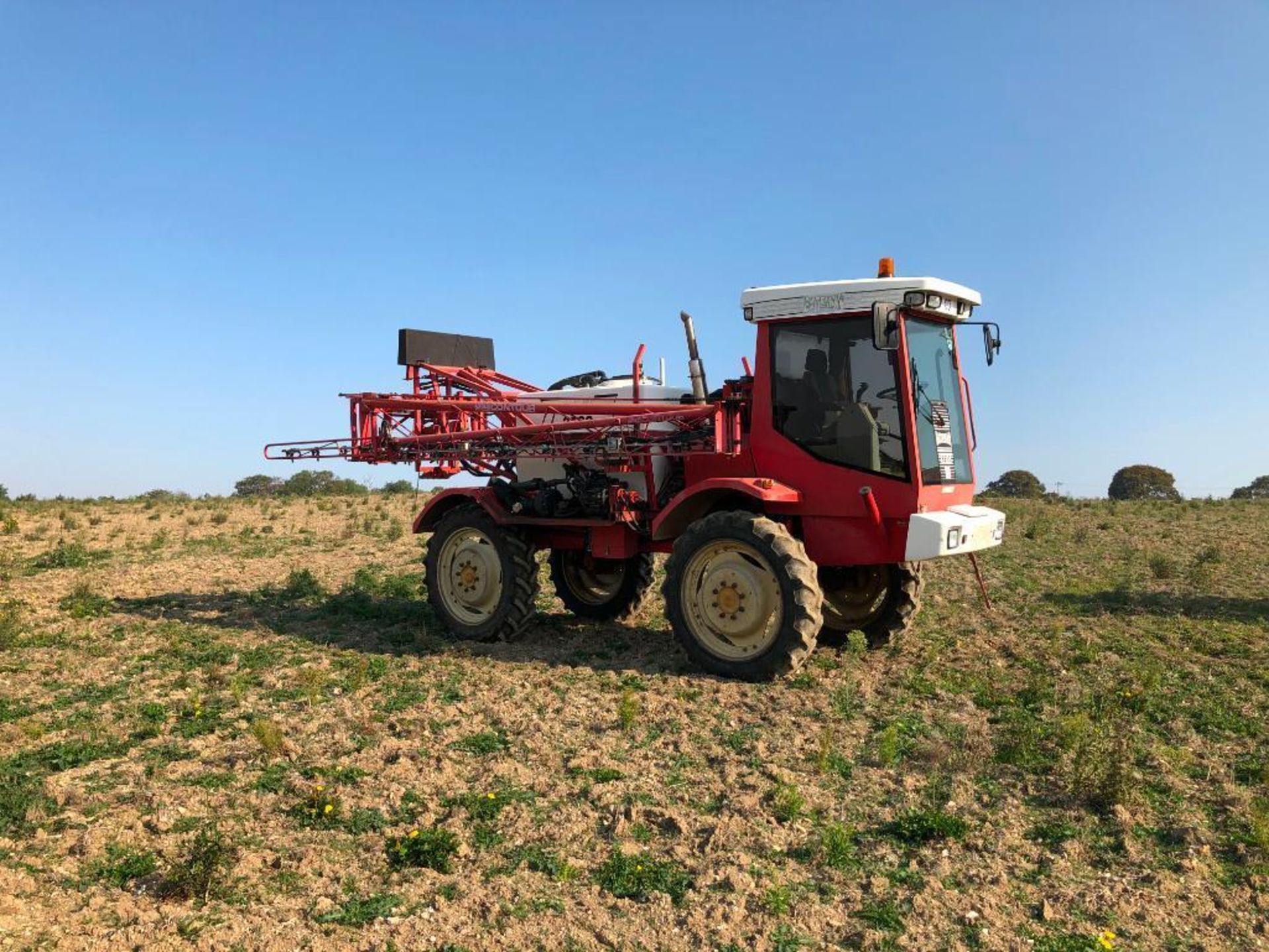 2000 Bateman RB15 24m self-propelled sprayer with 2500L tank, contour booms on 320/85R36 wheels and - Image 11 of 21