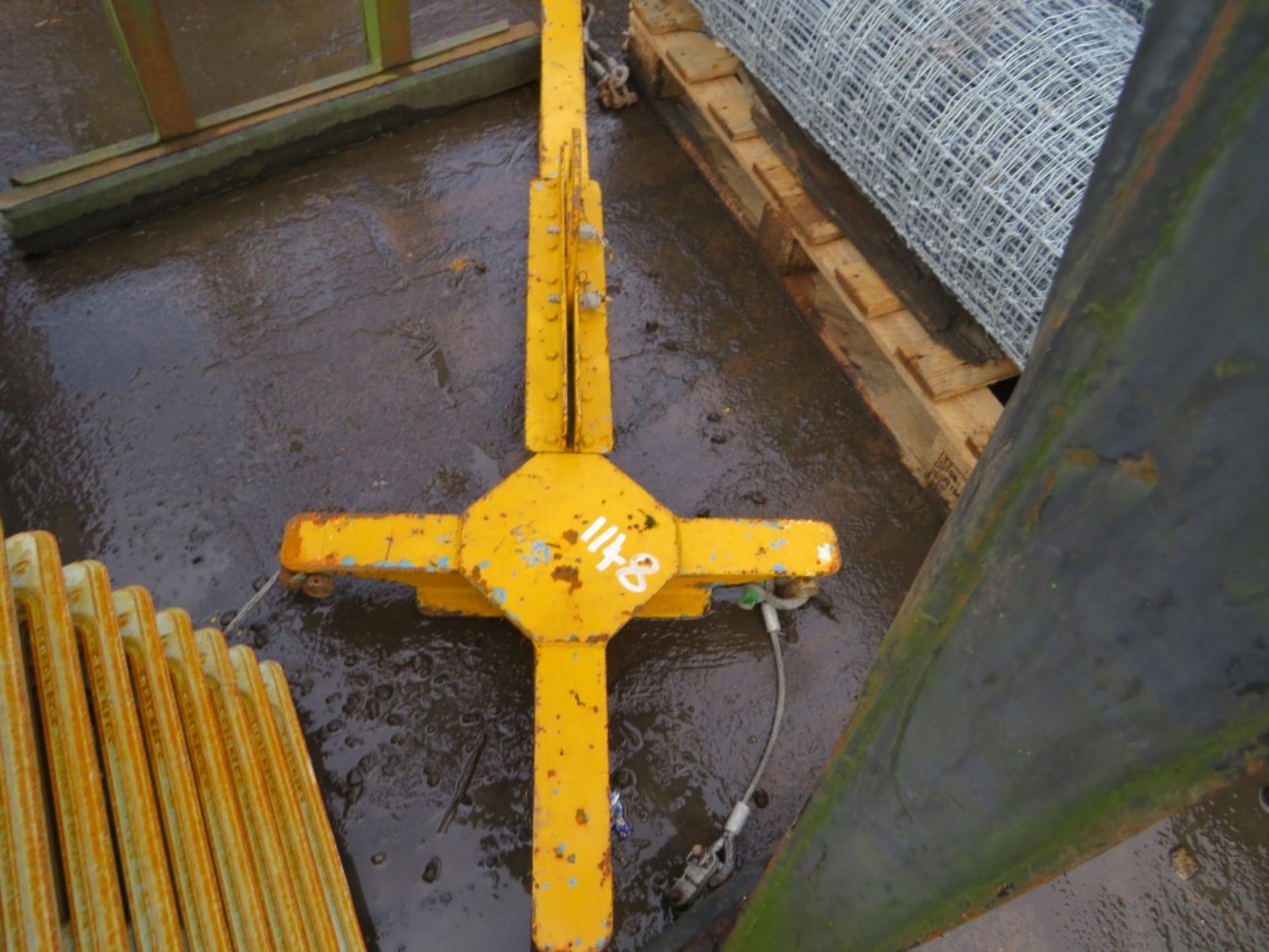 YELLOW LIFTING JIB [NO VAT]