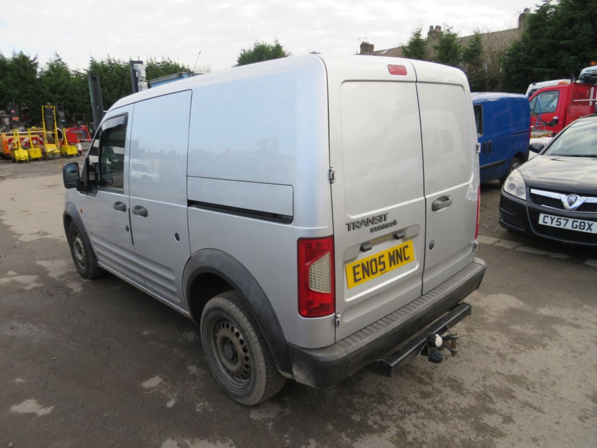 05 reg FORD TRANSIT CONNECT T200 LX TDDI, 1ST REG 02/05, TEST 08/20, 159381M WARRANTED, V5 HERE, 5 - Image 3 of 6