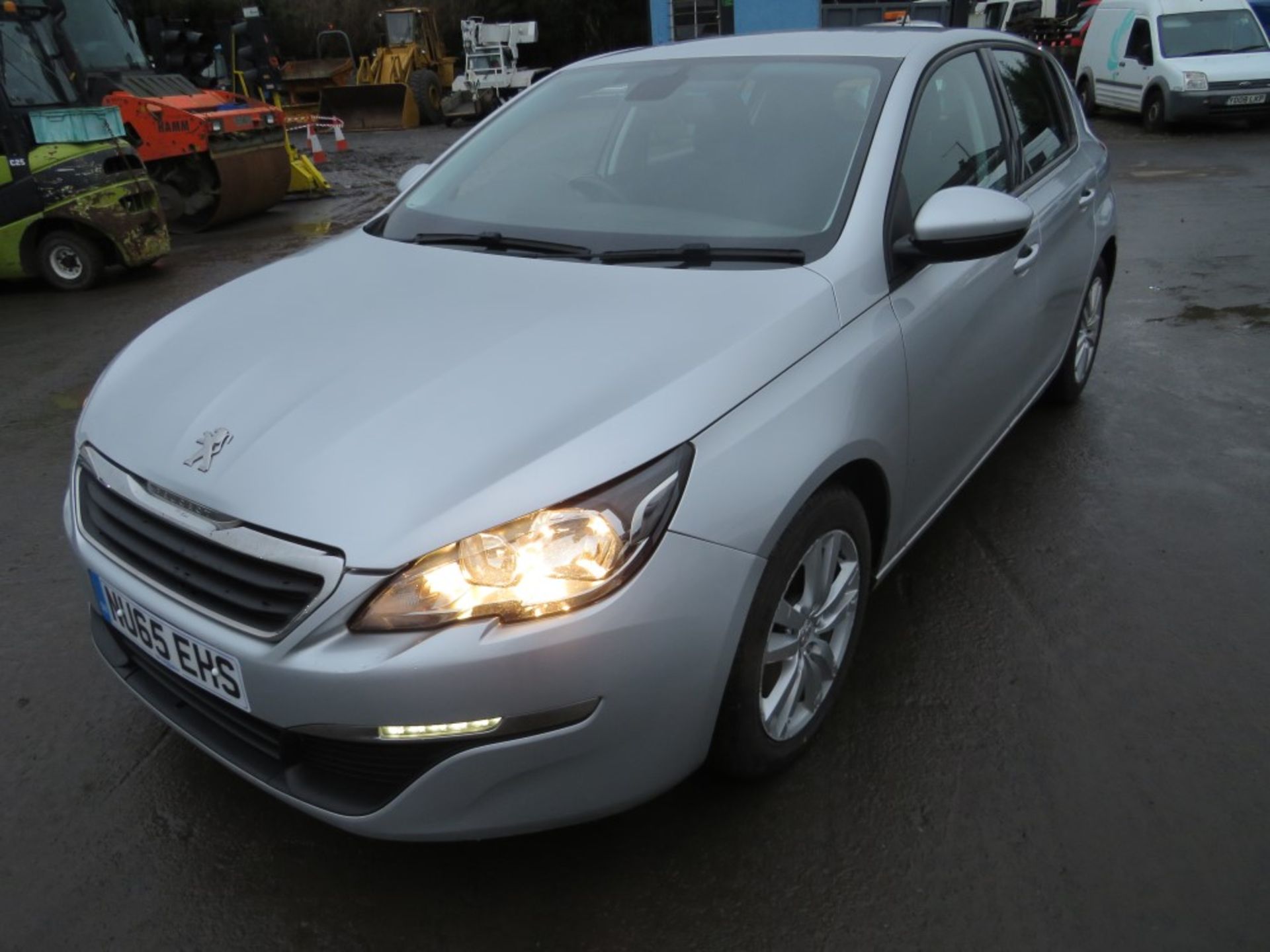 65 reg PEUGEOT 308 ACTIVE HDI BLUE S/S, 1ST REG 10/15, TEST 09/20, 103081M WARRANTED, V5 HERE, 1 - Image 2 of 5