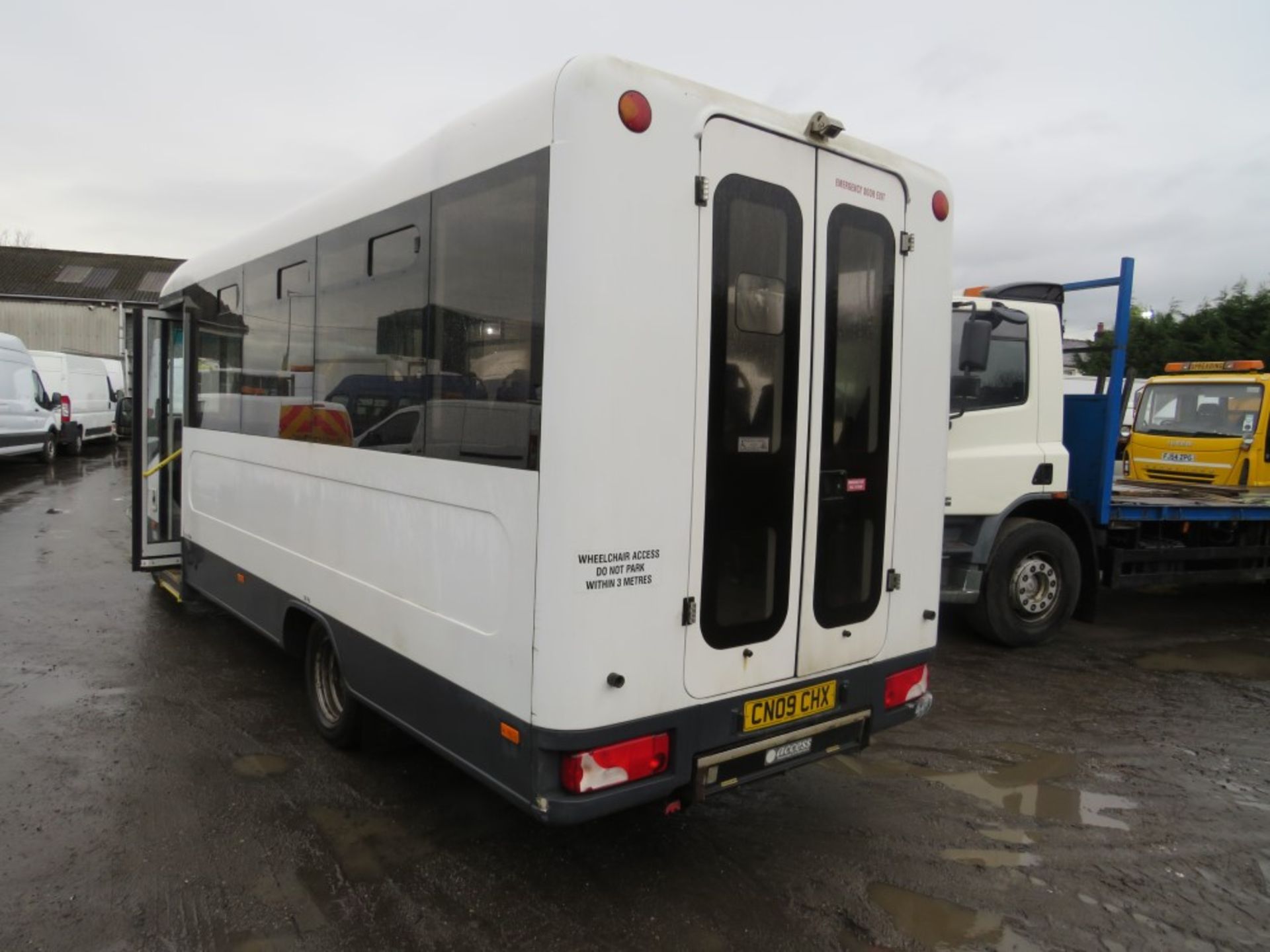 09 reg MERCEDES SPRINTER 515 CDI MINIBUS, 1ST REG 05/09, TEST 12/20, 93359M WARRANTED, COIF, V5 - Image 3 of 6