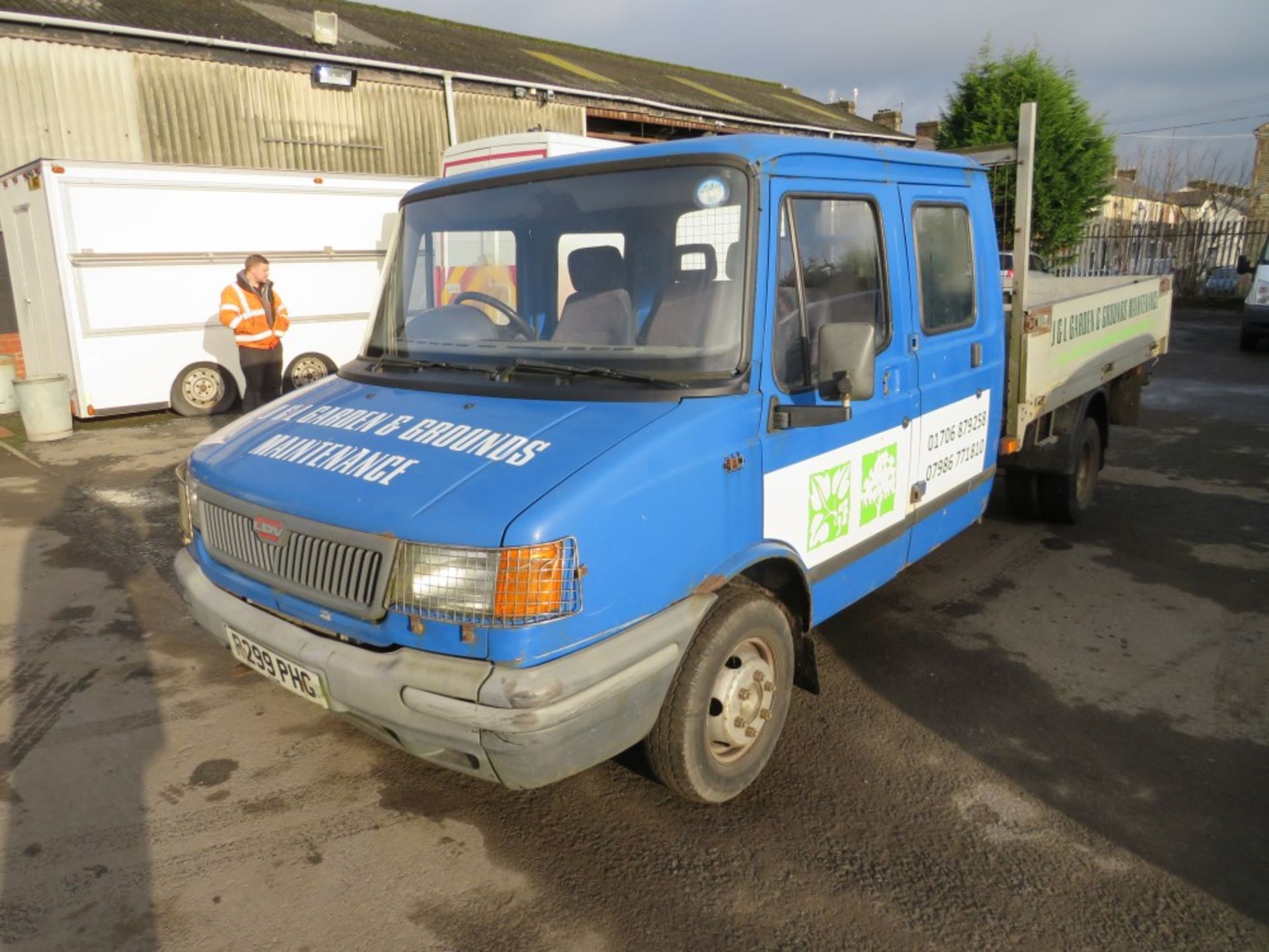 R reg LDV PICKUP, 1ST REG 11/97, 72587M, V5 HERE, 1 FORMER KEKEPER [NO VAT] - Image 2 of 5