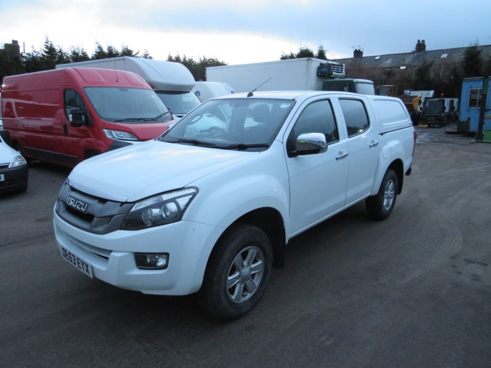 63 reg ISUZU D-MAX EIGER D/C TWIN TURBO TD PICKUP (DIRECT COUNCIL) 1ST REG 12/13, TEST 11/20, 35828M - Image 2 of 5