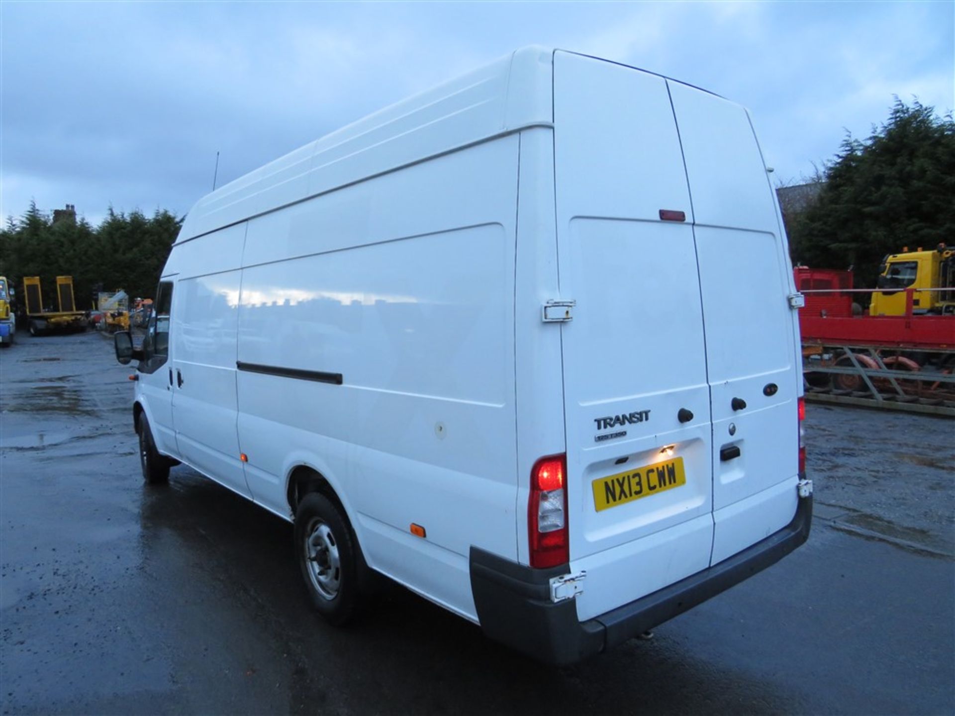 13 reg FORD TRANSIT 100 T350EF RWD, 1ST REG 08/13, 197142M WARRANTED, V5 HERE, 1 OWNER FROM NEW [+ - Image 3 of 6