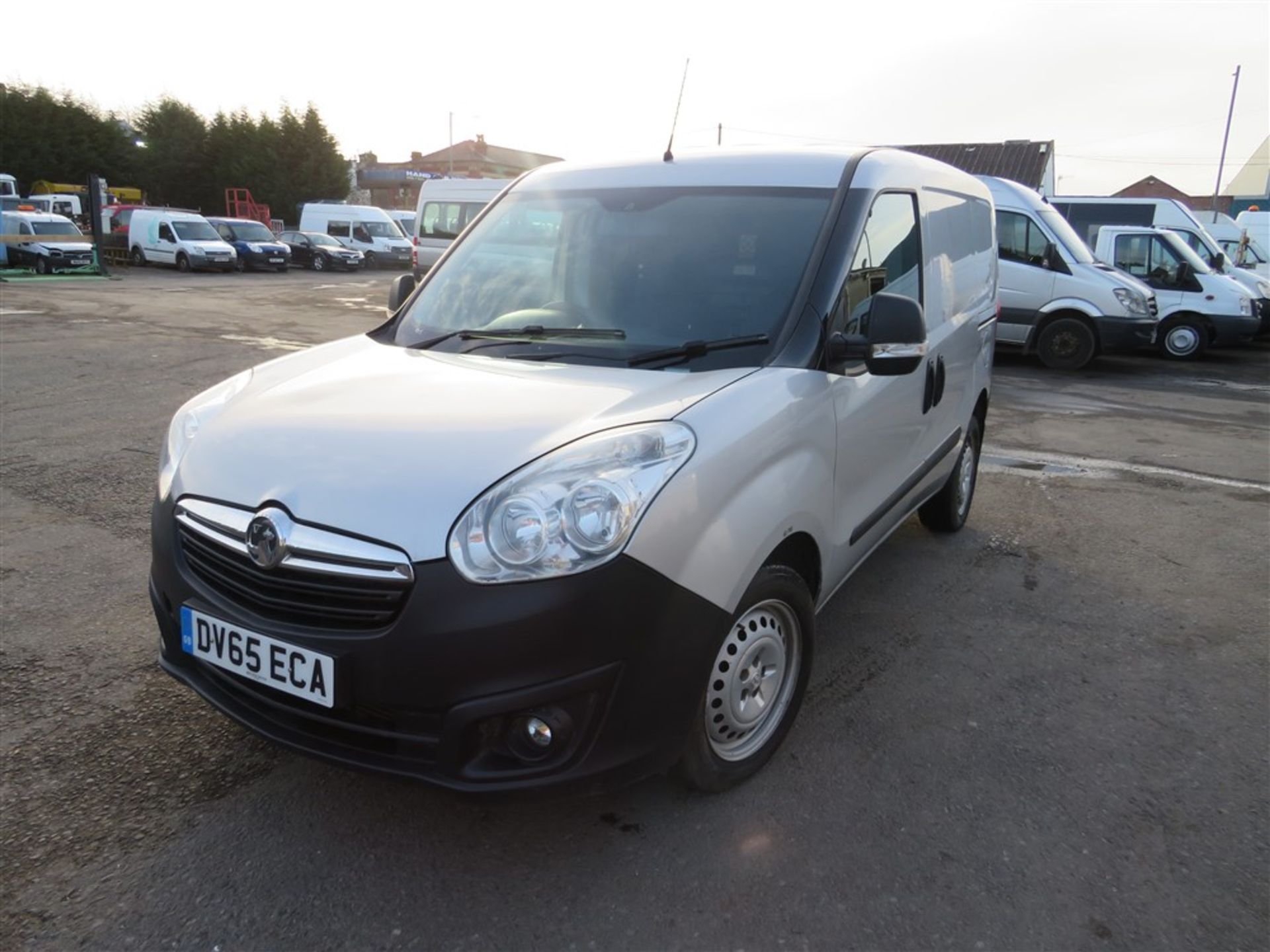 65 reg VAUXHALL COMBO 2300 CDTI SS E-FLEX, 1ST REG 10/15, TEST 10/20, 103719M WARRANTED, V5 HERE, - Image 2 of 6