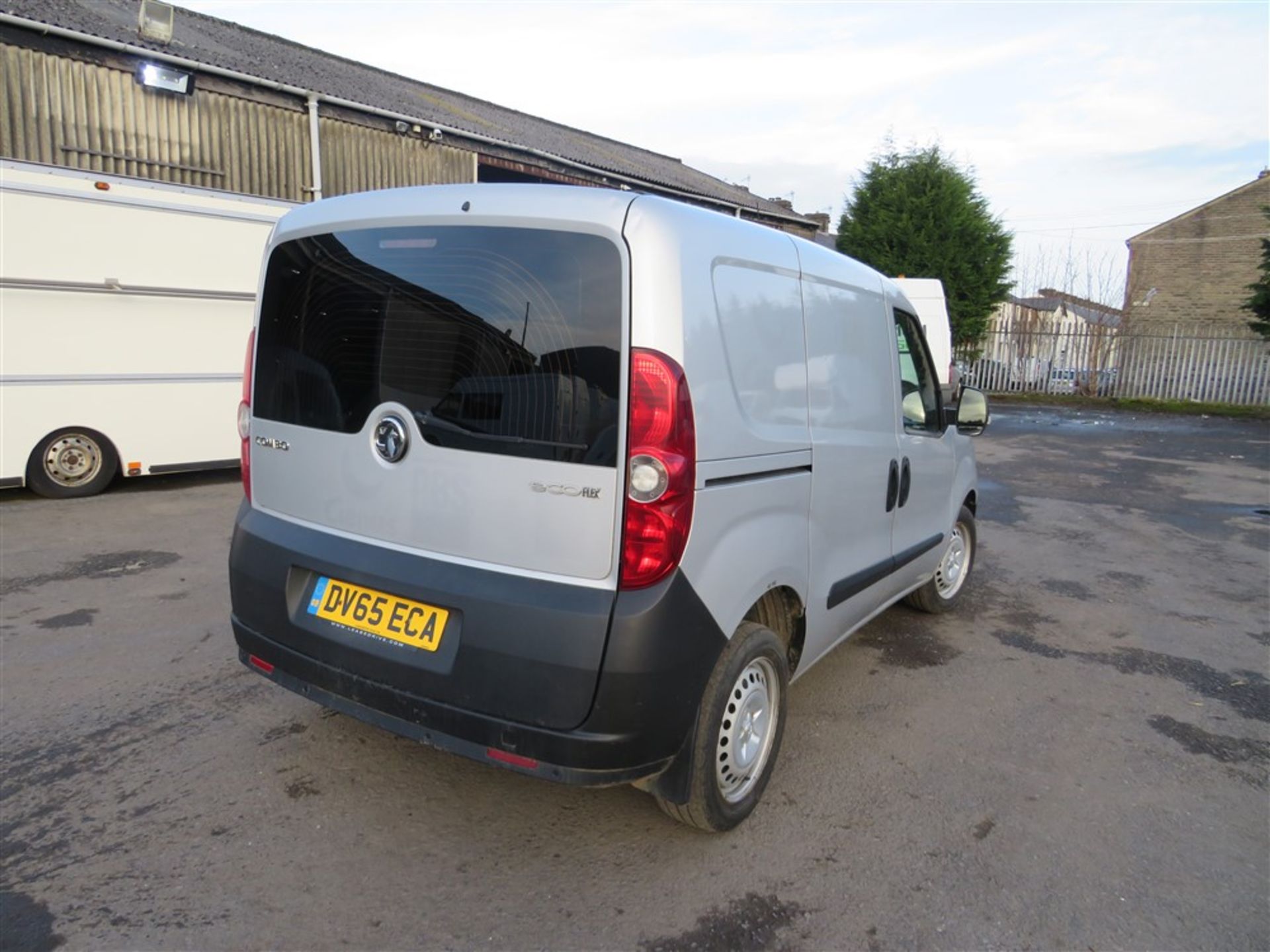 65 reg VAUXHALL COMBO 2300 CDTI SS E-FLEX, 1ST REG 10/15, TEST 10/20, 103719M WARRANTED, V5 HERE, - Image 4 of 6